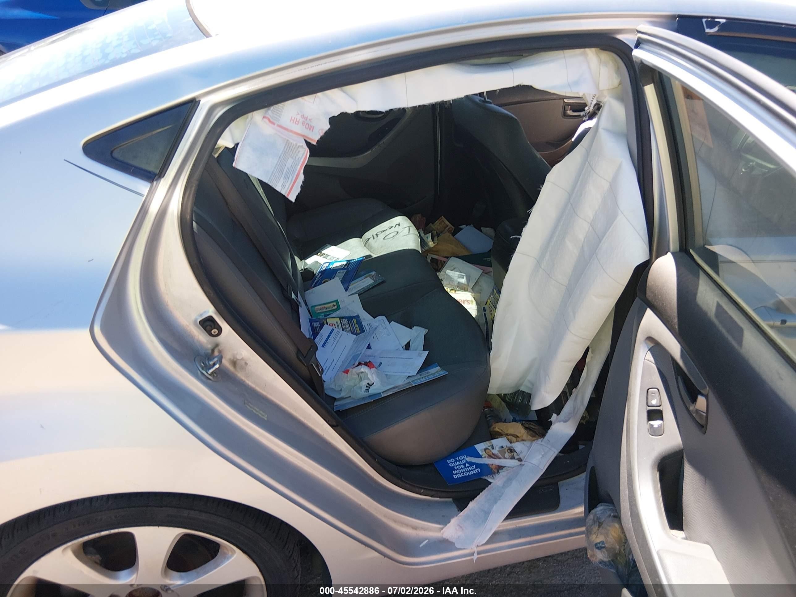 2013 Hyundai Elantra Limited Silver vin: KMHDH4AE2DU746696