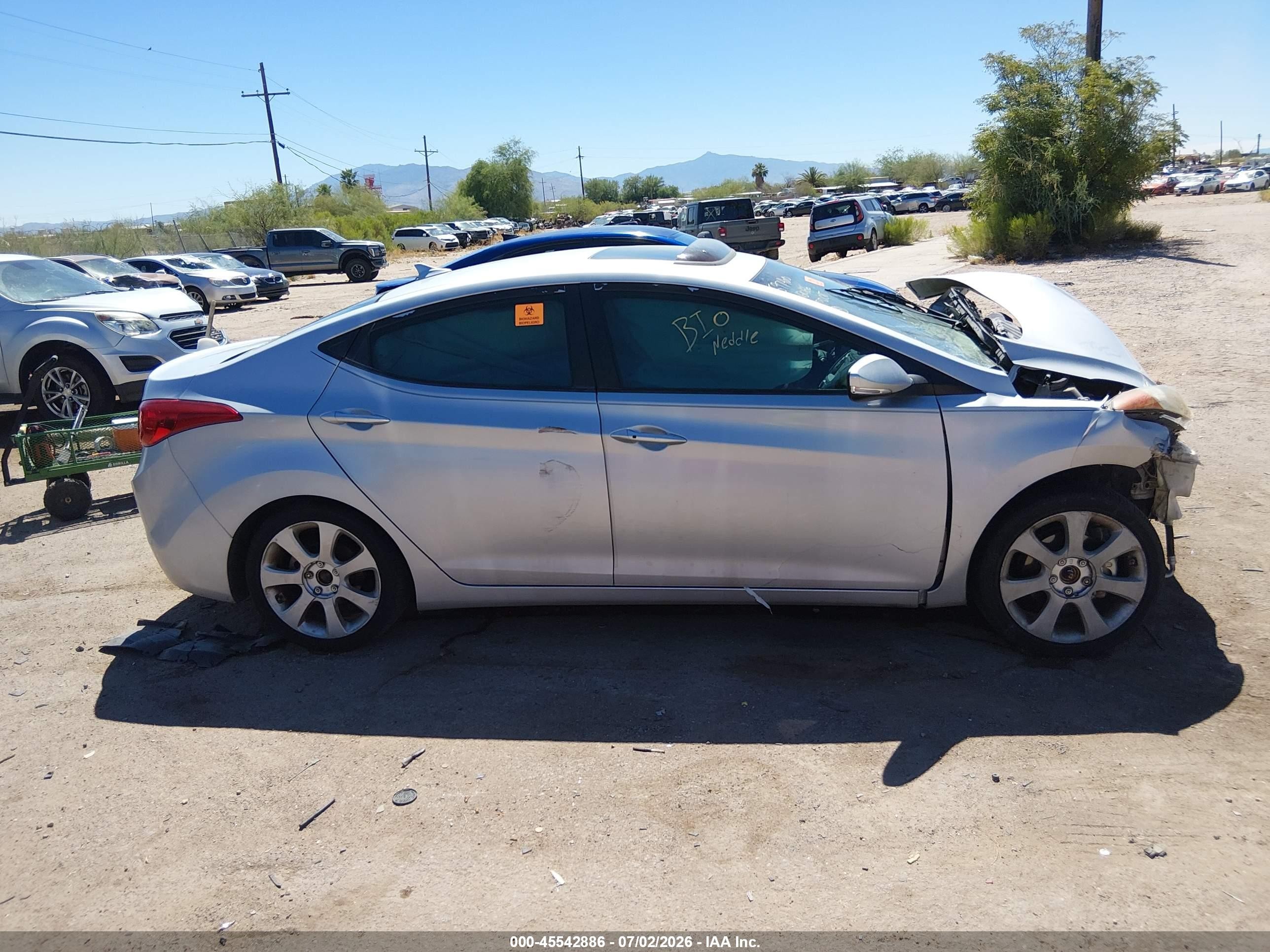 2013 Hyundai Elantra Limited Silver vin: KMHDH4AE2DU746696