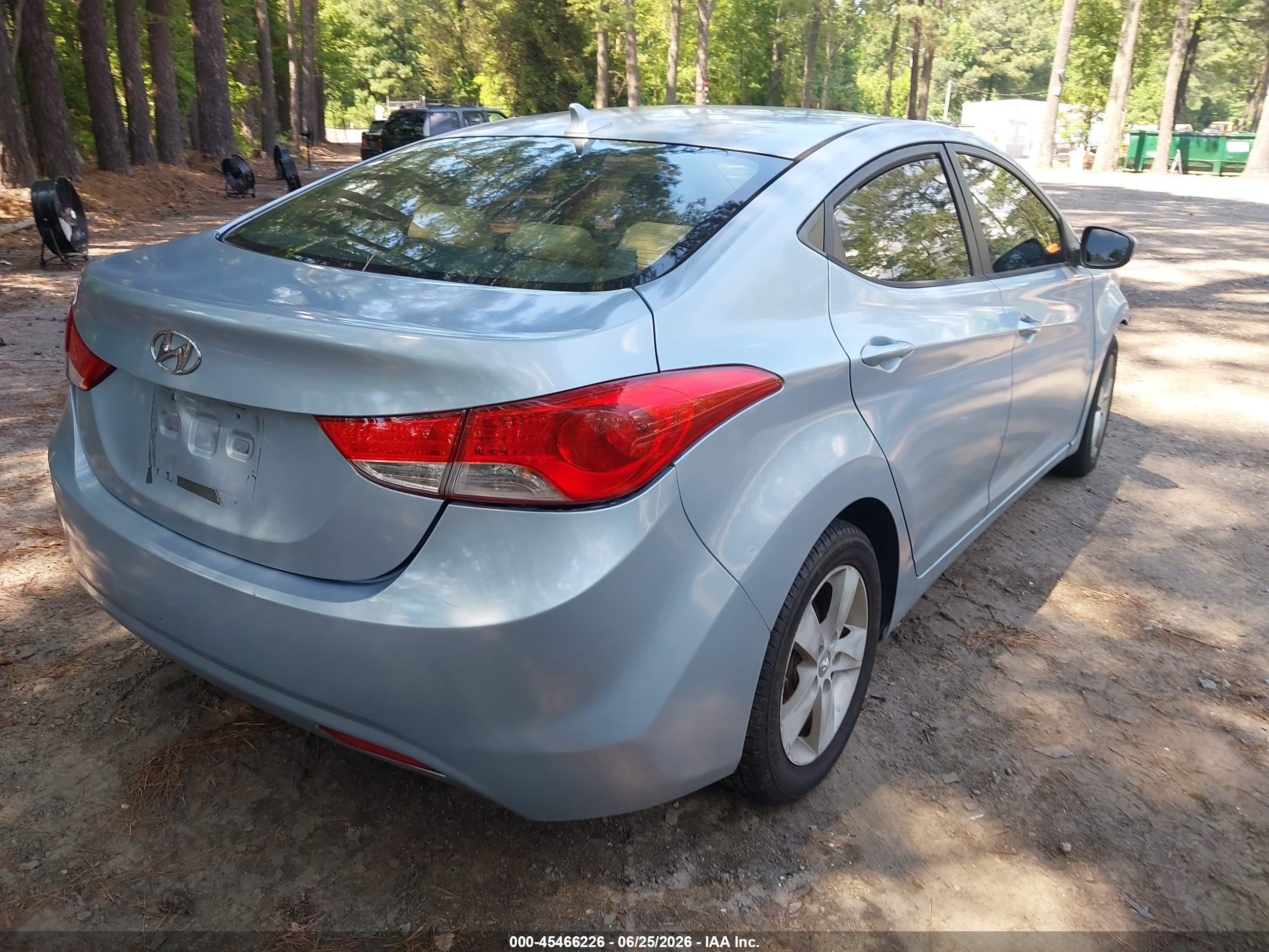 2013 Hyundai Elantra Gls Light Blue vin: KMHDH4AE2DU750361