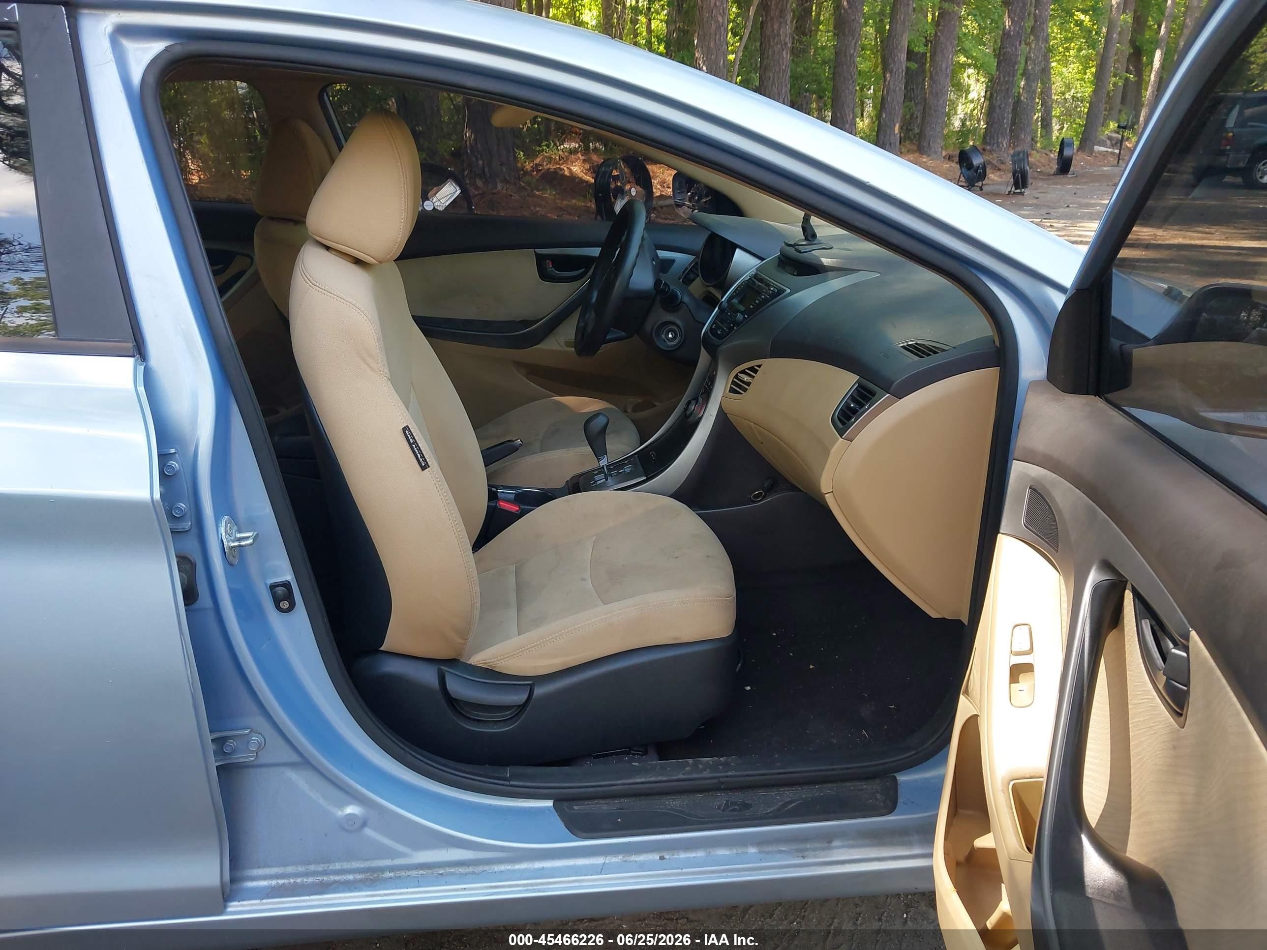 2013 Hyundai Elantra Gls Light Blue vin: KMHDH4AE2DU750361