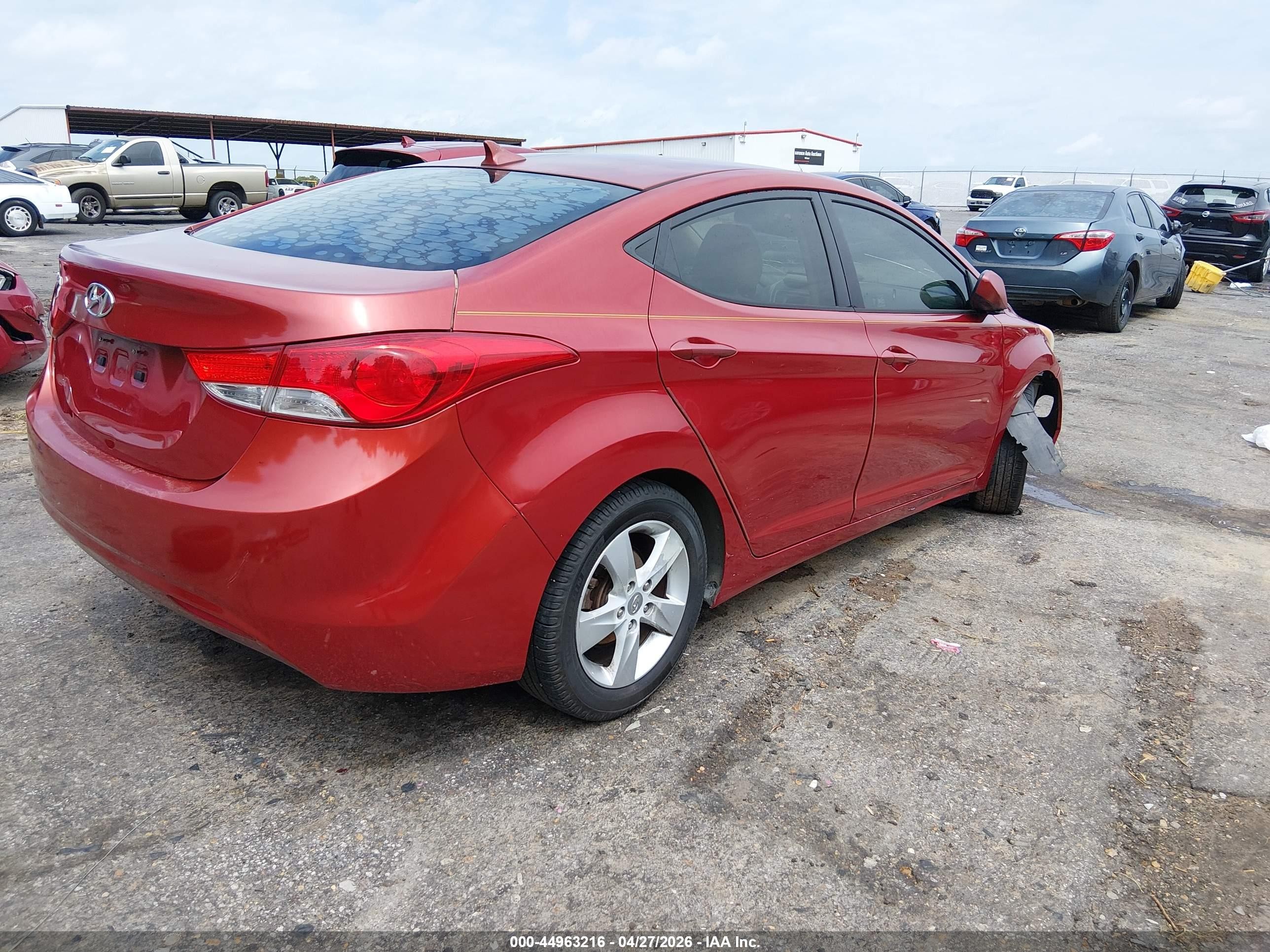 2013 Hyundai Elantra Gls Красный vin: KMHDH4AE2DU750523
