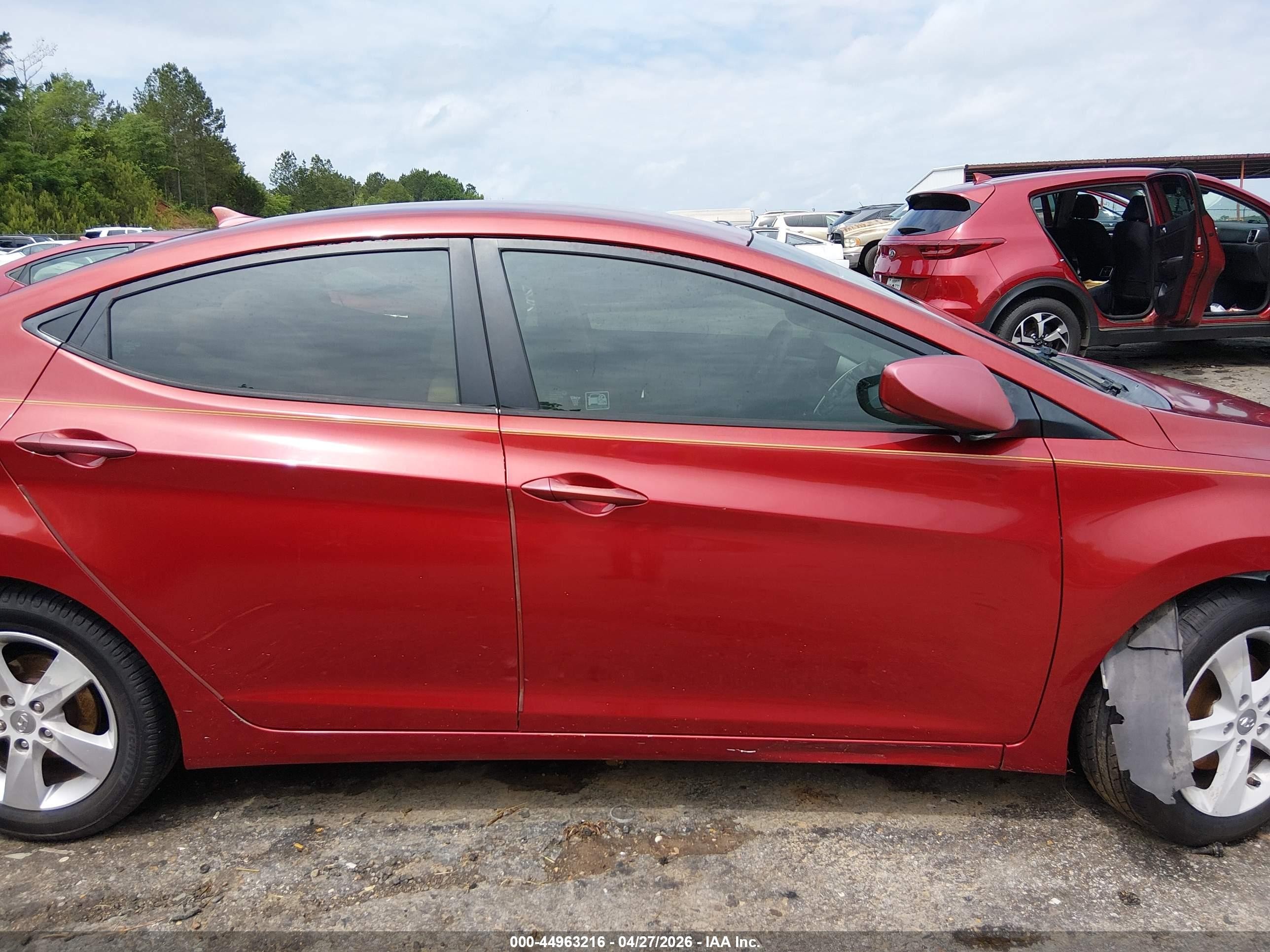 2013 Hyundai Elantra Gls Красный vin: KMHDH4AE2DU750523