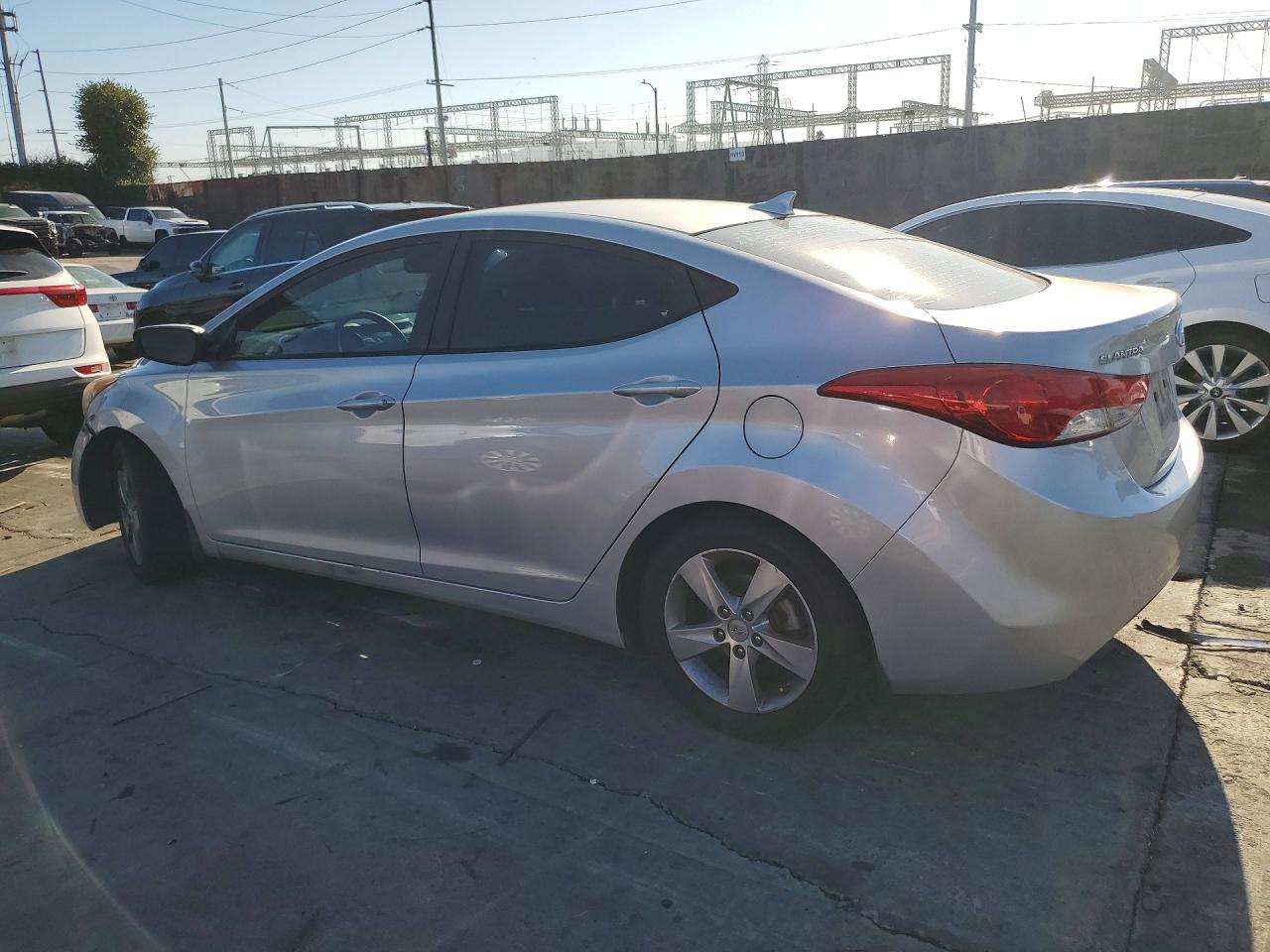2013 Hyundai Elantra Gls Серебряный vin: KMHDH4AE2DU750876