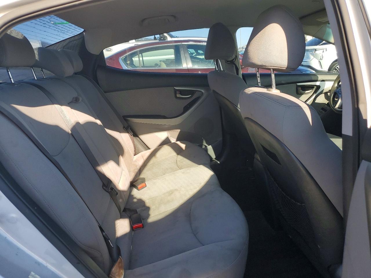 2013 Hyundai Elantra Gls Серебряный vin: KMHDH4AE2DU750876