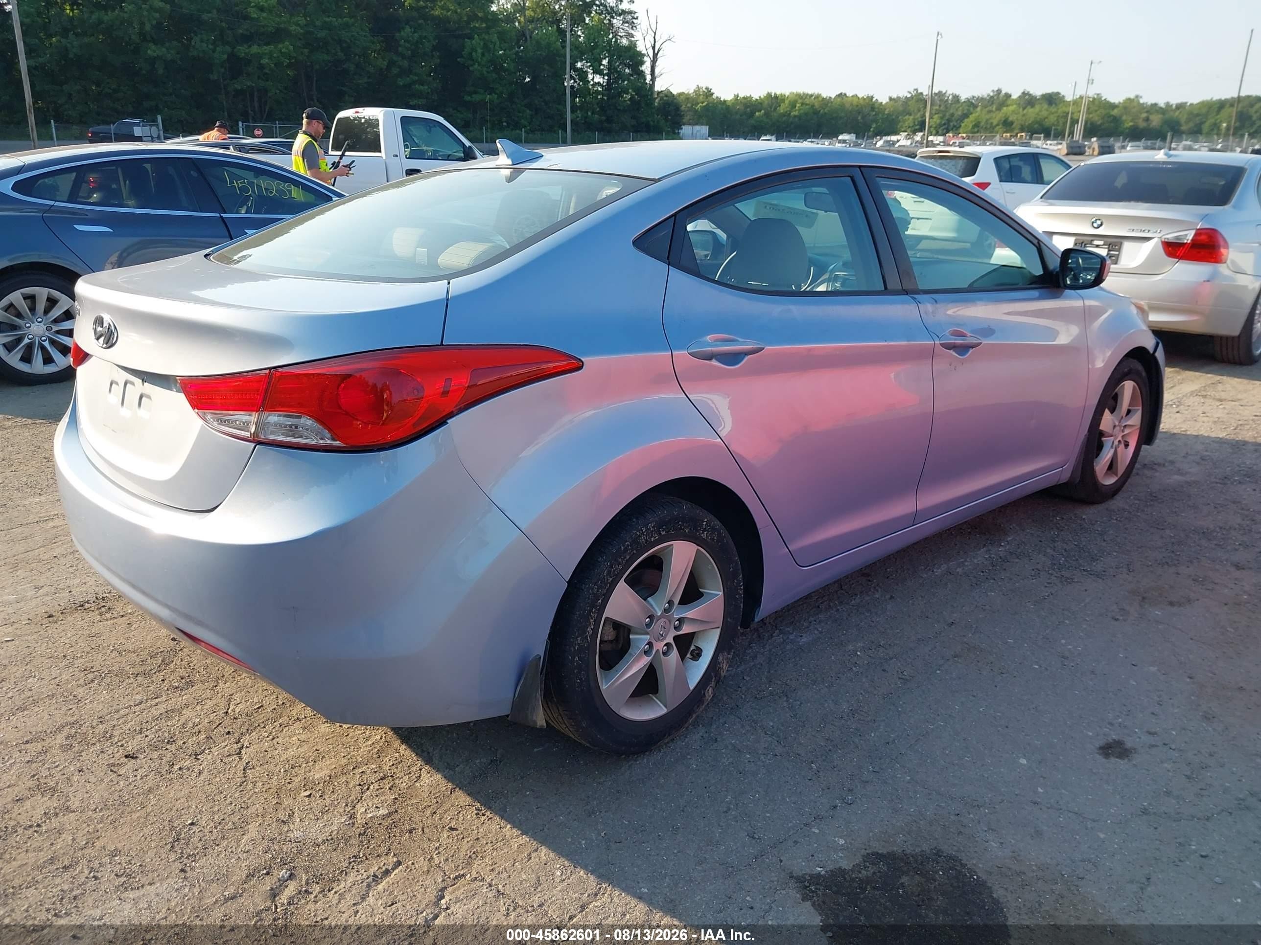 2013 Hyundai Elantra Gls Light Blue vin: KMHDH4AE2DU753129