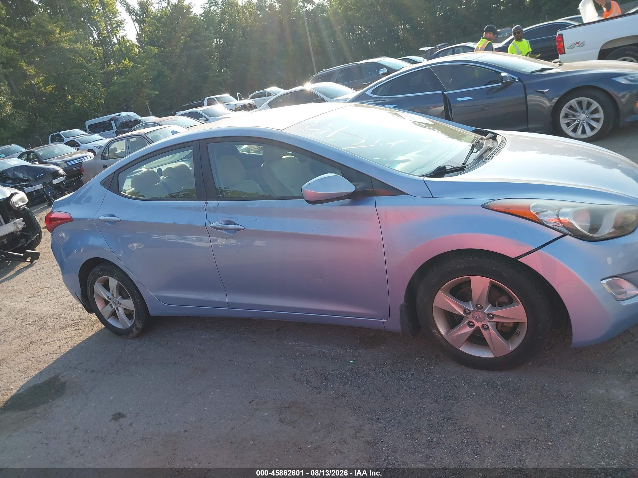2013 Hyundai Elantra Gls Light Blue vin: KMHDH4AE2DU753129