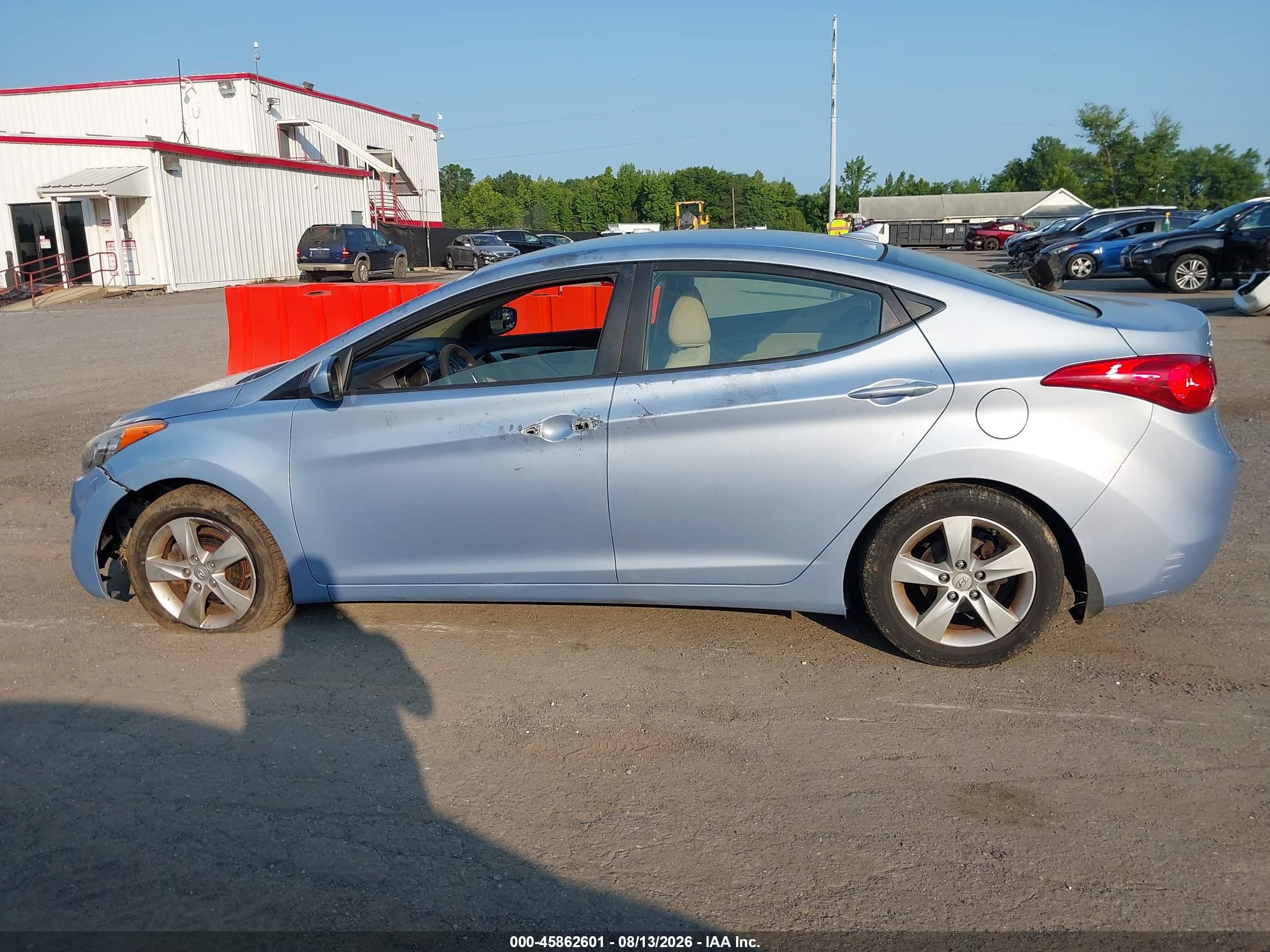 2013 Hyundai Elantra Gls Light Blue vin: KMHDH4AE2DU753129