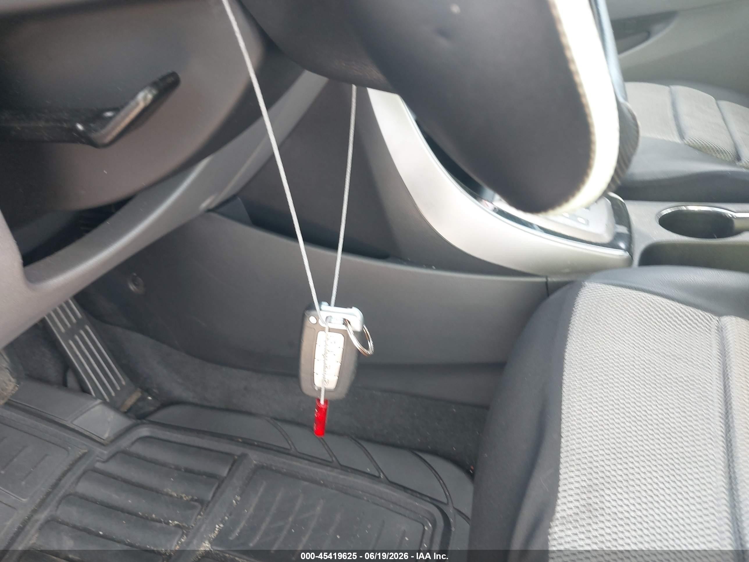 2013 Hyundai Elantra Limited Silver vin: KMHDH4AE2DU787393