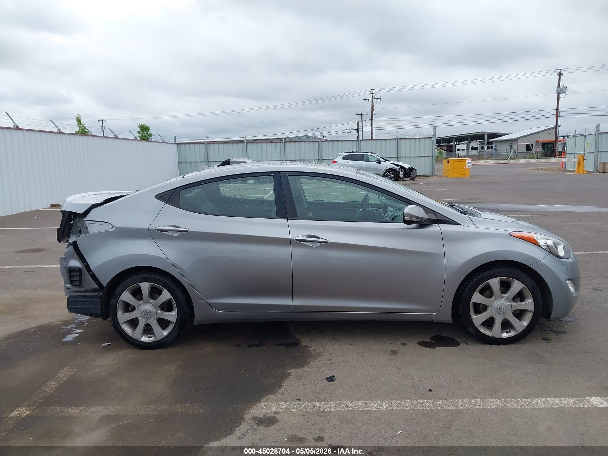 2013 Hyundai Elantra Limited Silver vin: KMHDH4AE2DU853456