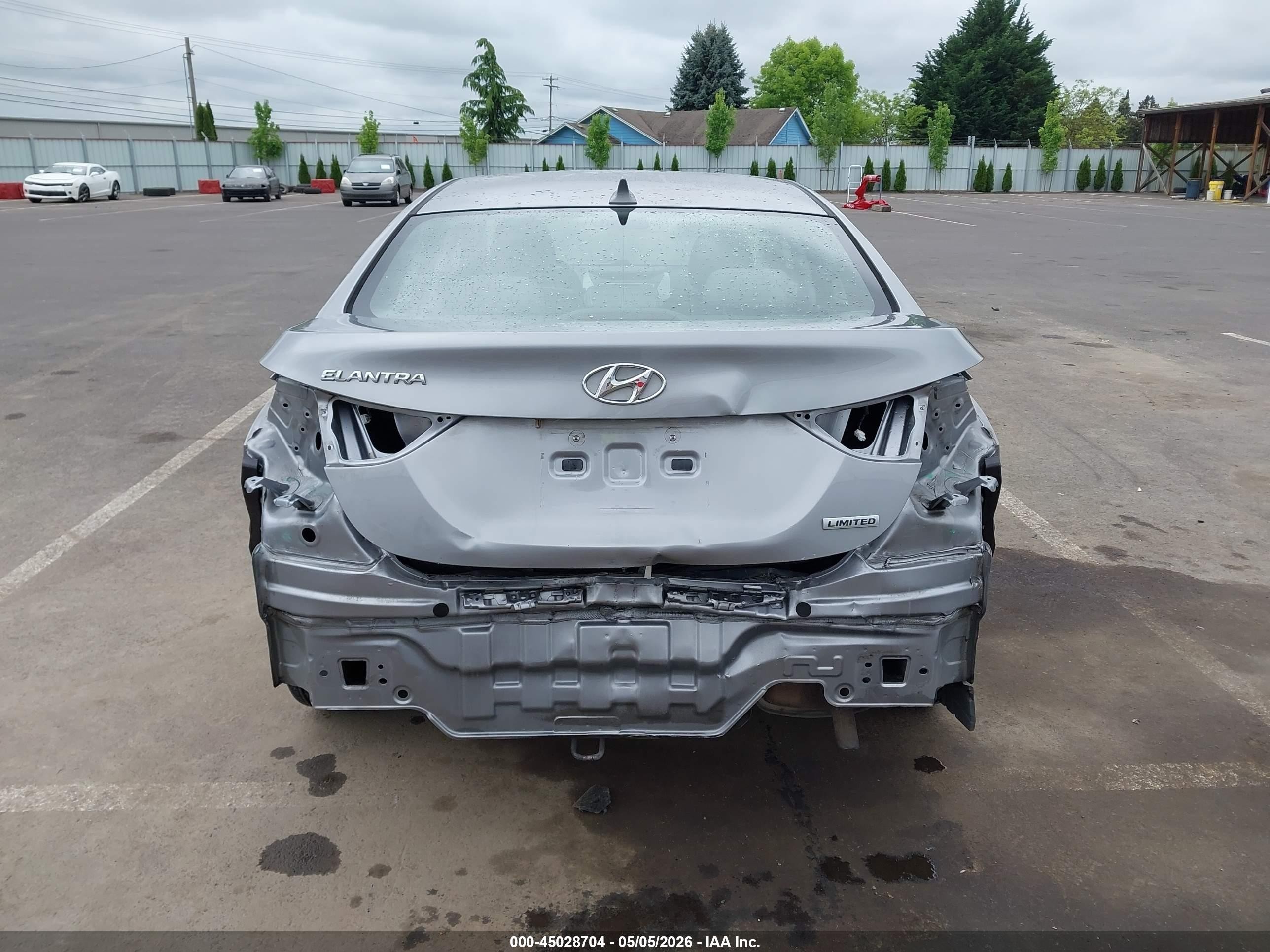 2013 Hyundai Elantra Limited Silver vin: KMHDH4AE2DU853456