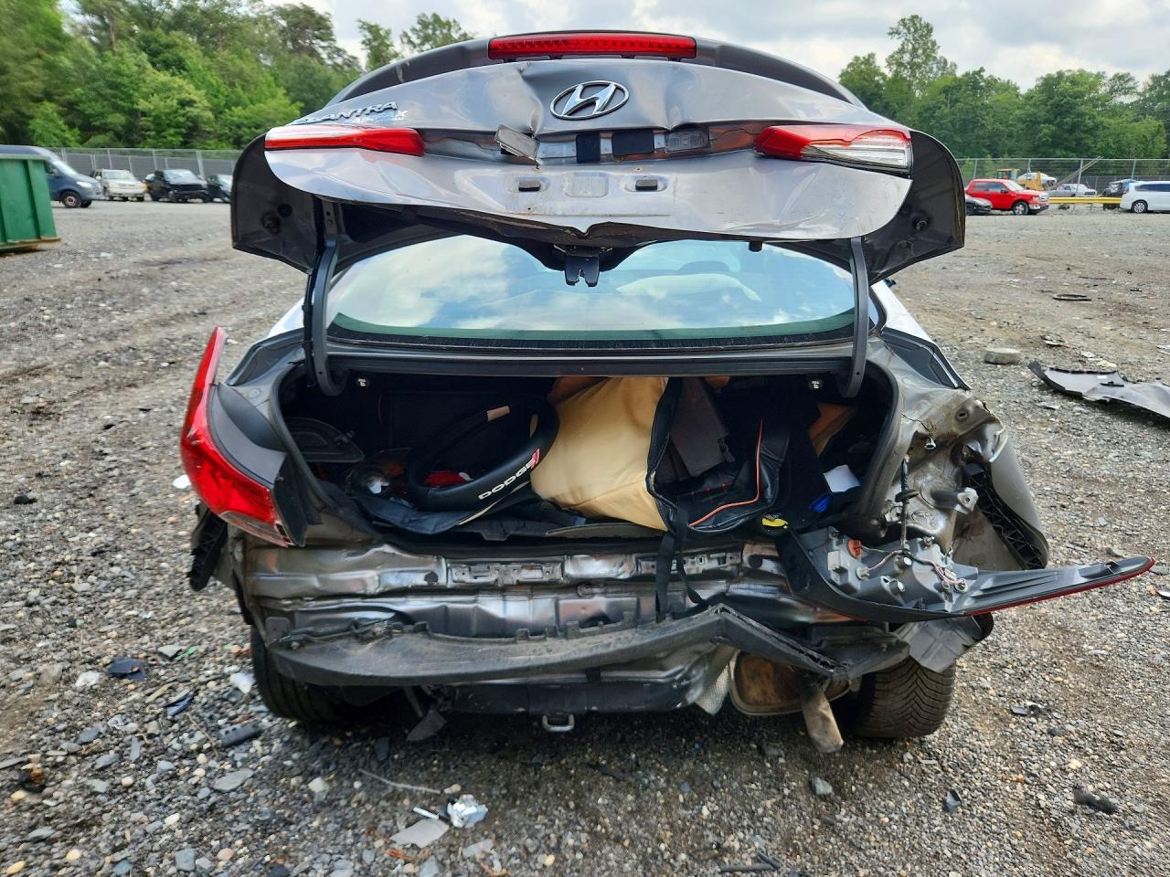 2013 Hyundai Elantra Серый vin: KMHDH4AE2DU909430