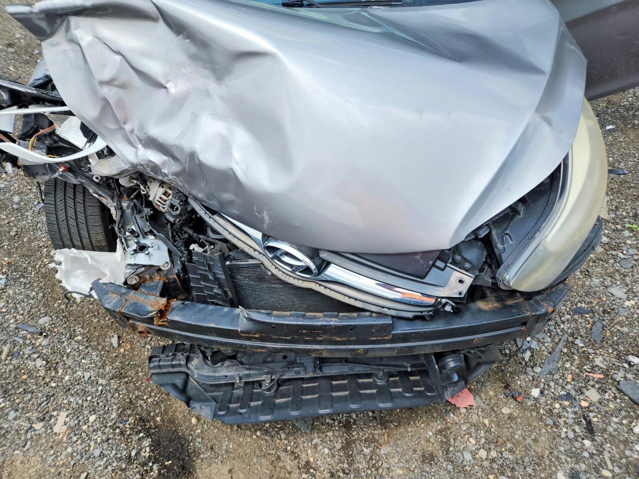 2013 Hyundai Elantra Серый vin: KMHDH4AE2DU909430