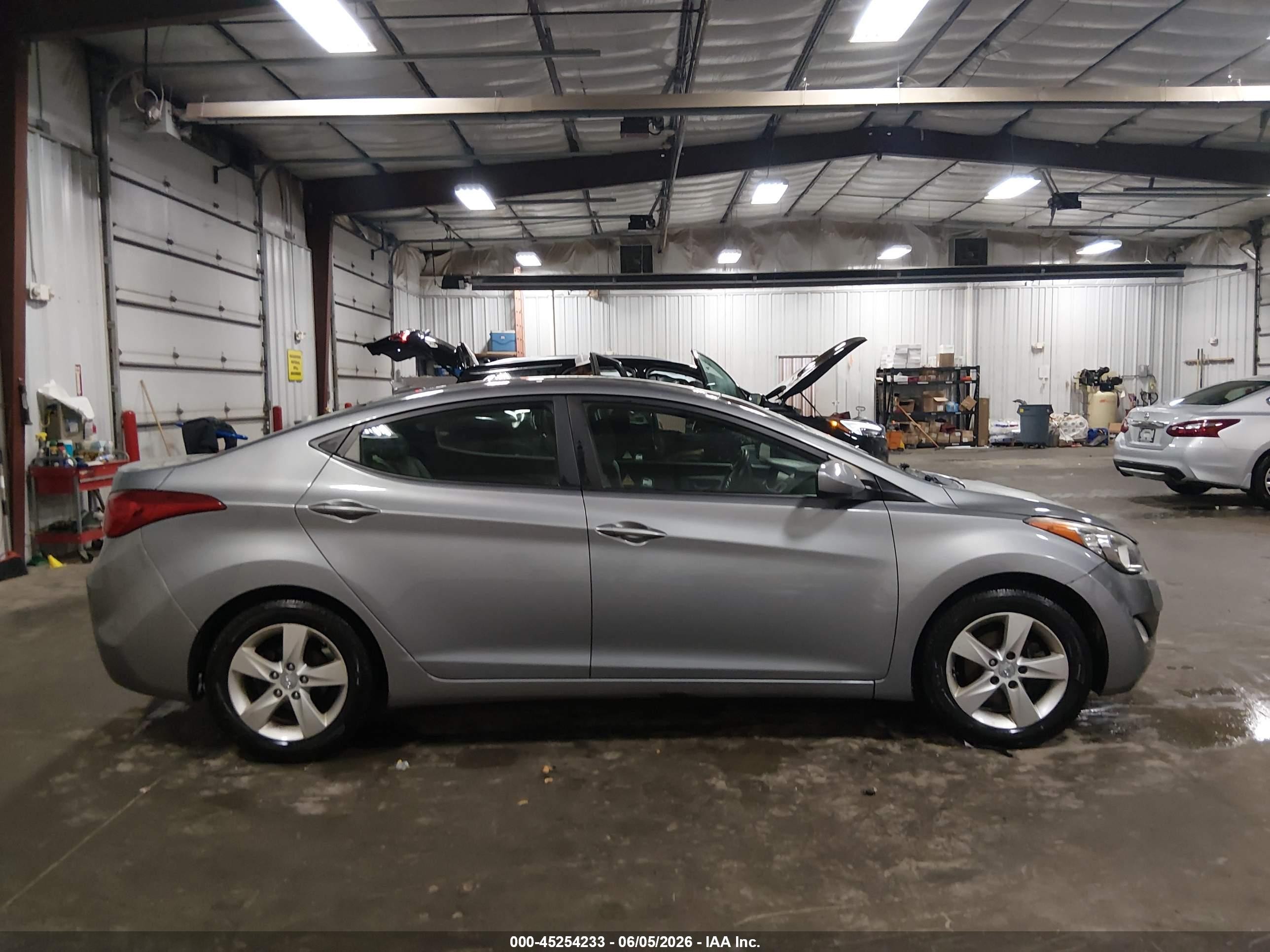 2013 Hyundai Elantra Gls (ulsan Plant) Gray vin: KMHDH4AE2DU919116