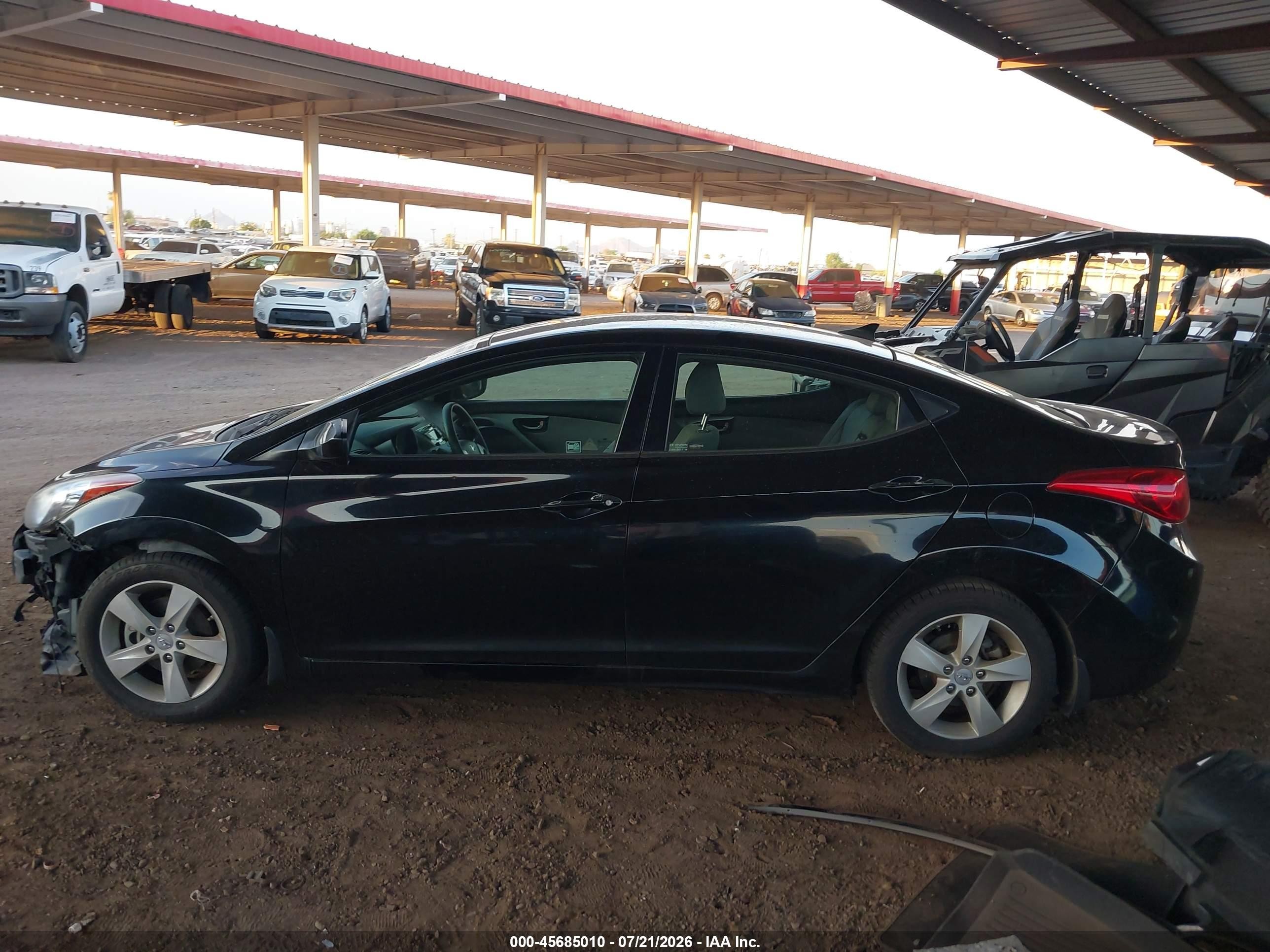 2013 Hyundai Elantra Gls Black vin: KMHDH4AE2DU946493