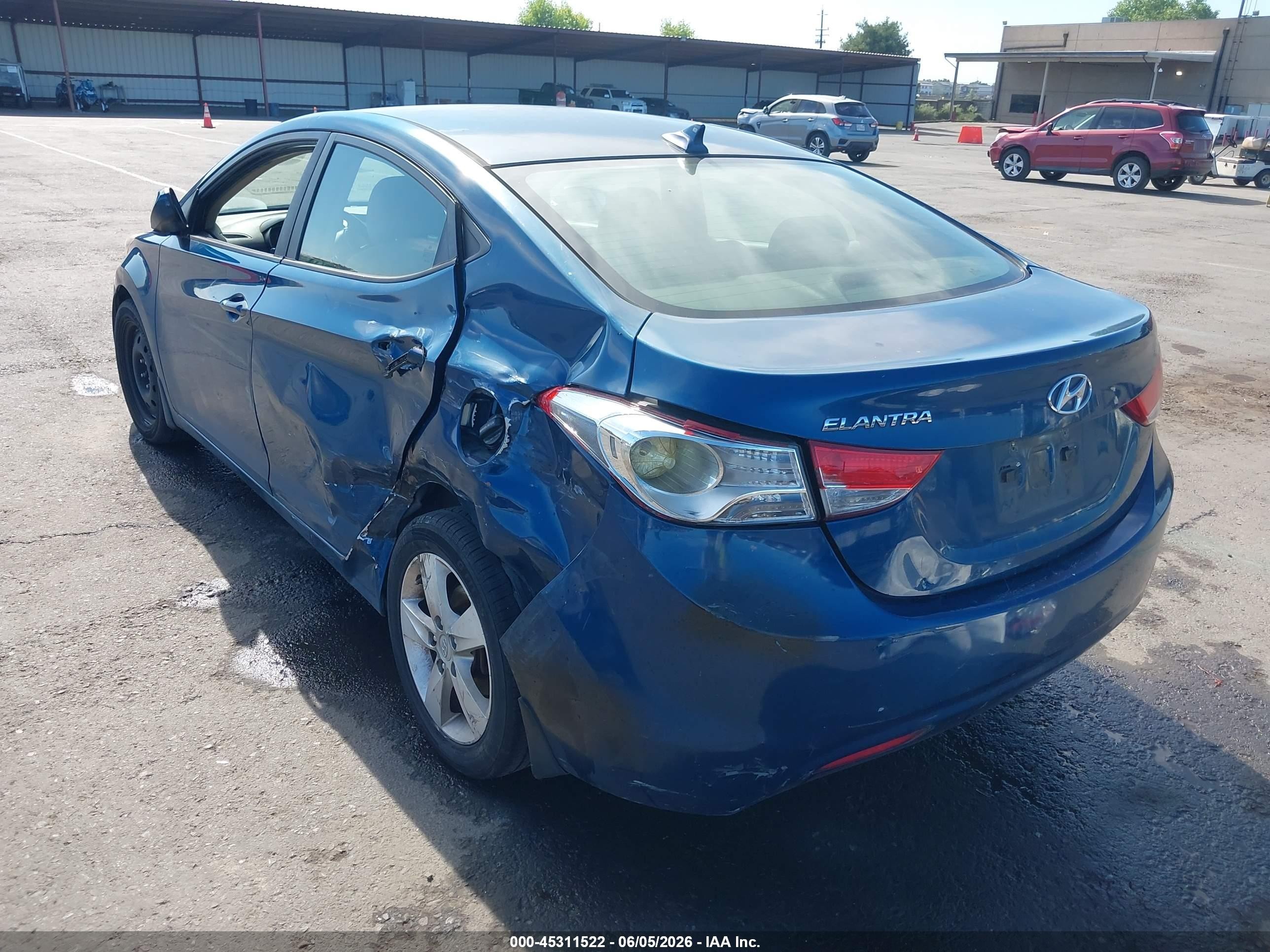 2013 Hyundai Elantra Gls Blue vin: KMHDH4AE2DU987092