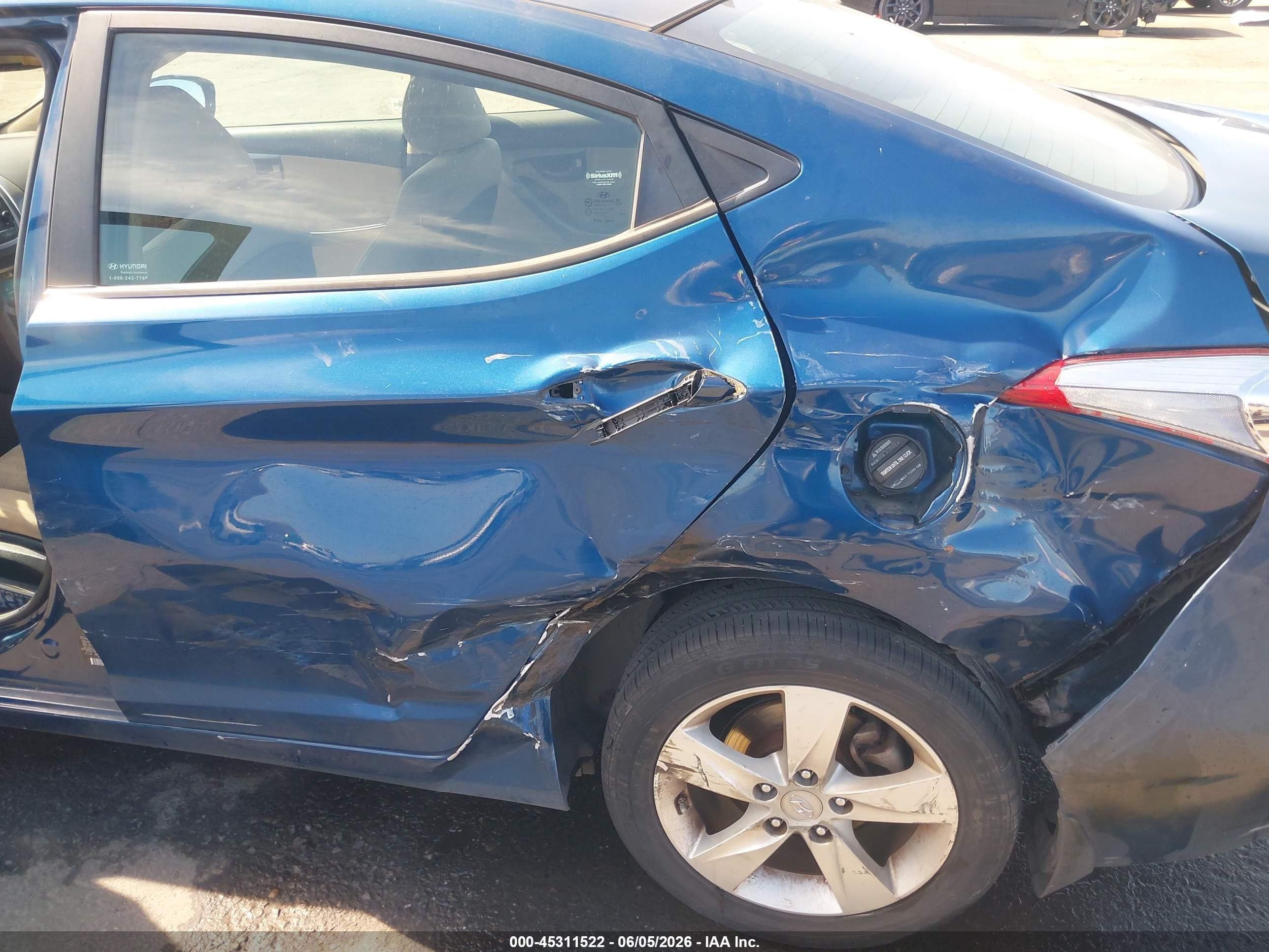 2013 Hyundai Elantra Gls Blue vin: KMHDH4AE2DU987092