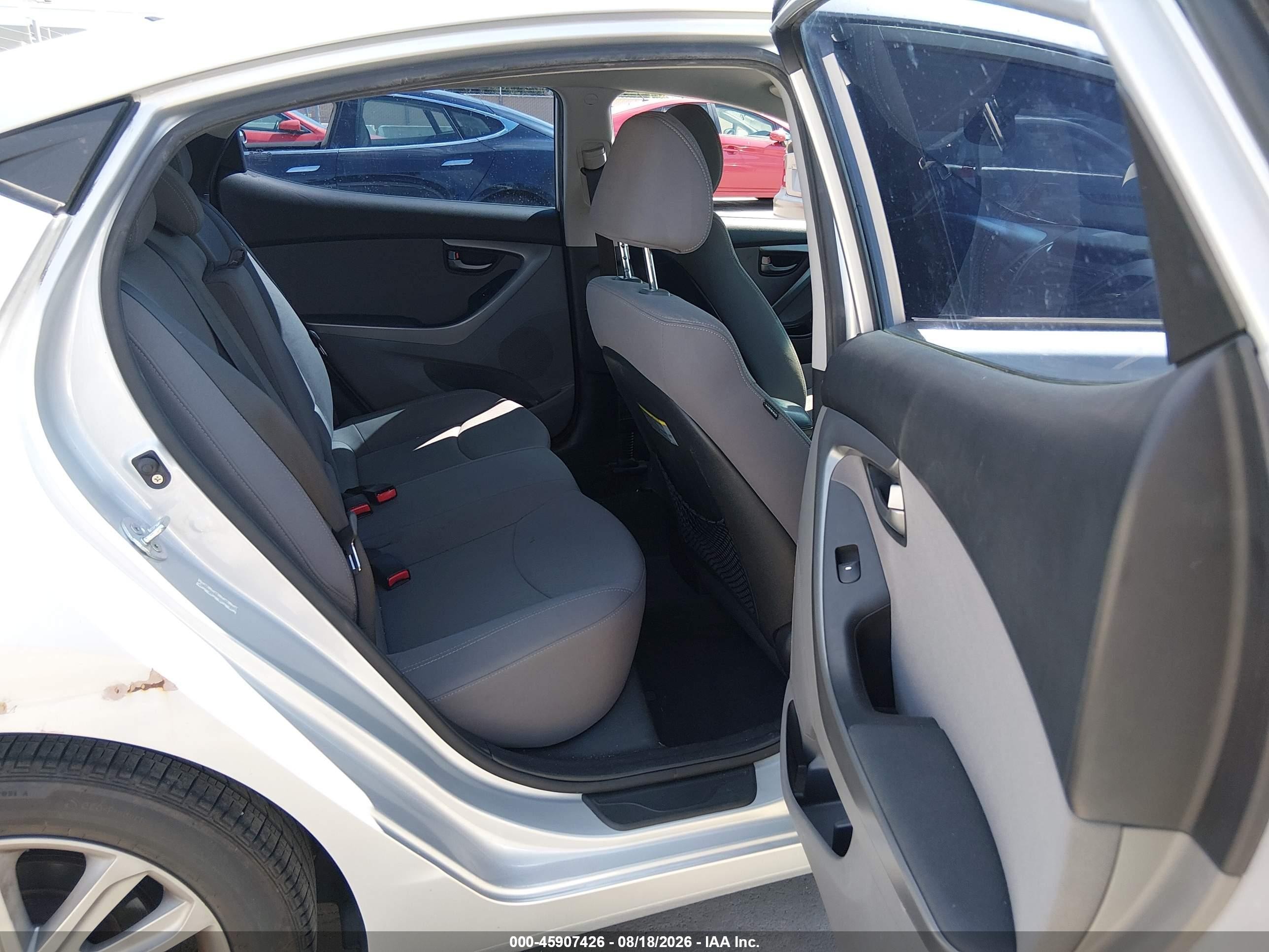 2014 Hyundai Elantra Se Silver vin: KMHDH4AE2EU084037
