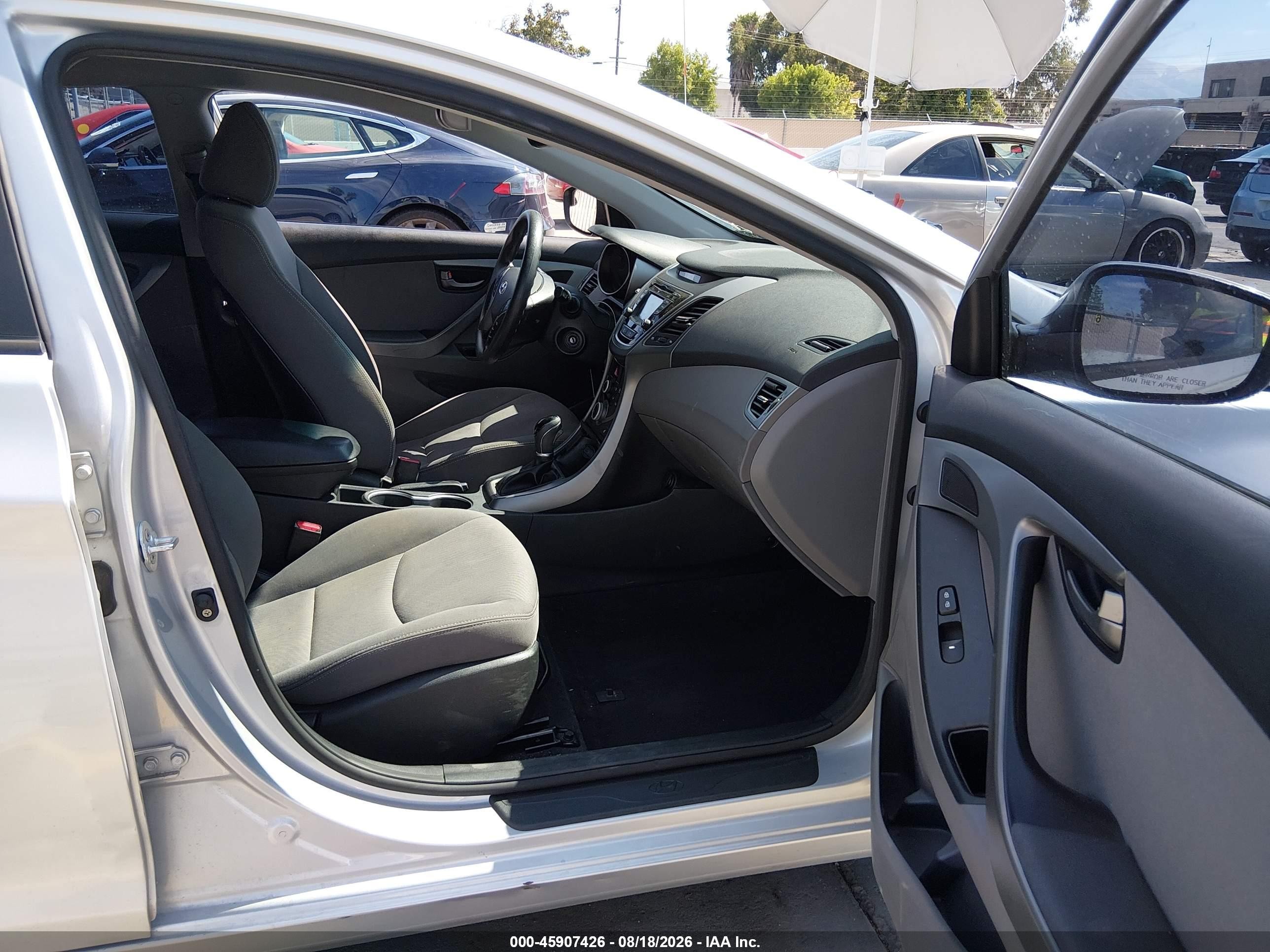 2014 Hyundai Elantra Se Silver vin: KMHDH4AE2EU084037