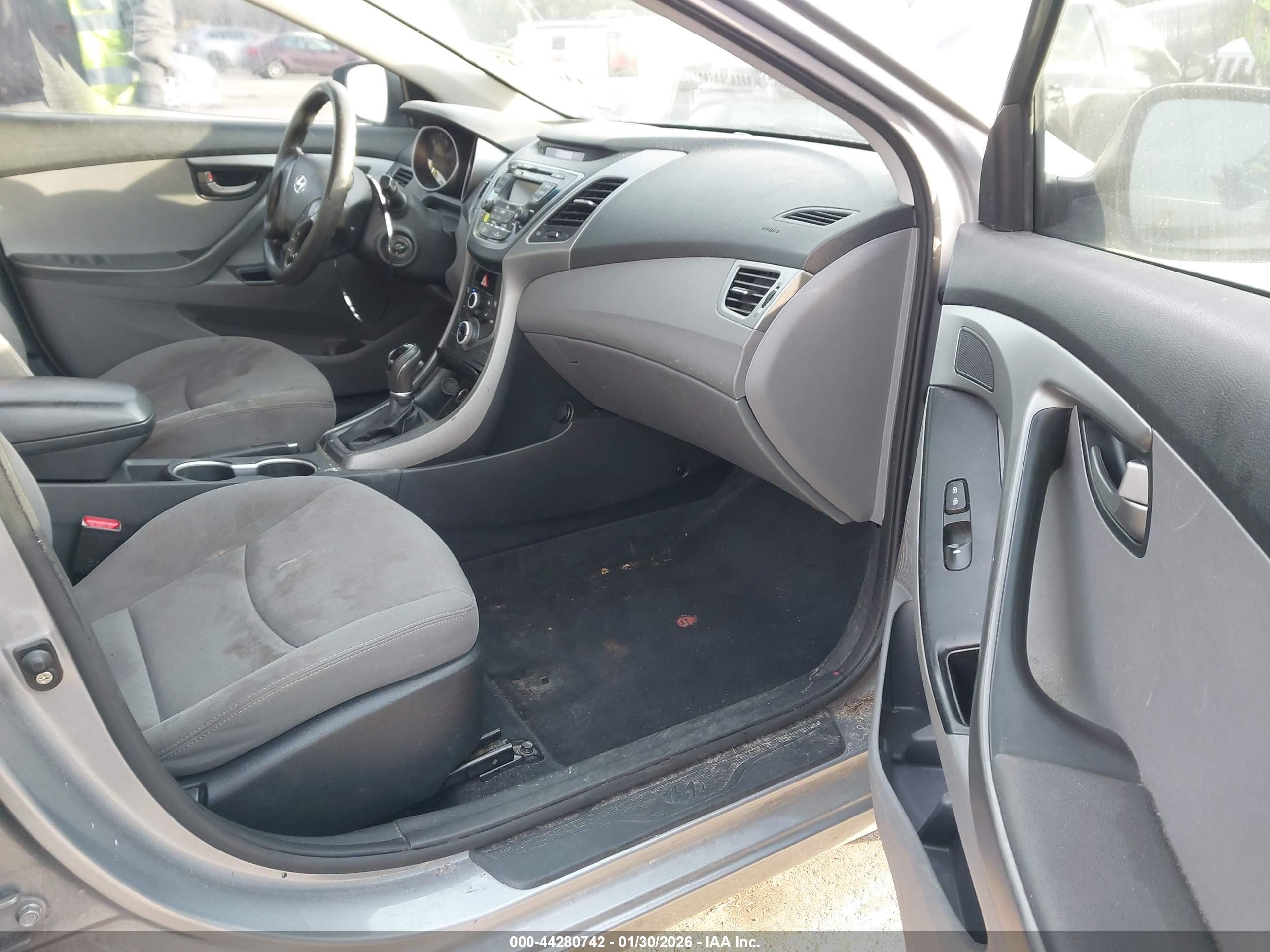 2014 Hyundai Elantra Se Beige vin: KMHDH4AE2EU091439