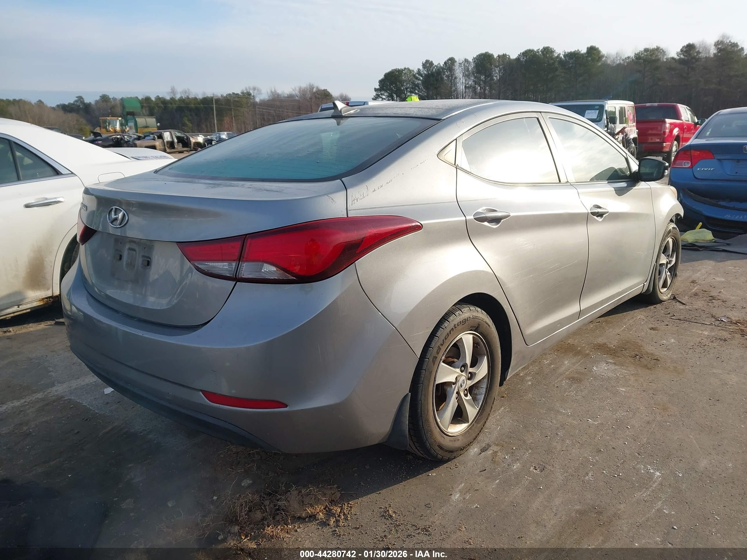 2014 Hyundai Elantra Se Beige vin: KMHDH4AE2EU091439