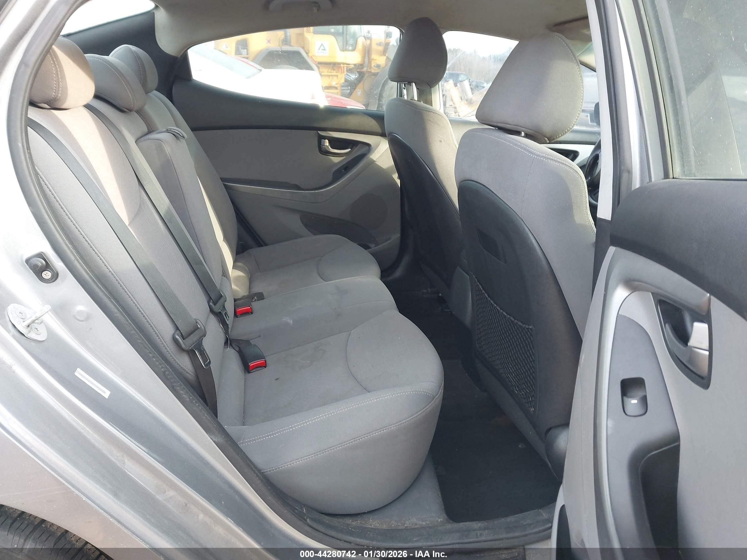2014 Hyundai Elantra Se Beige vin: KMHDH4AE2EU091439
