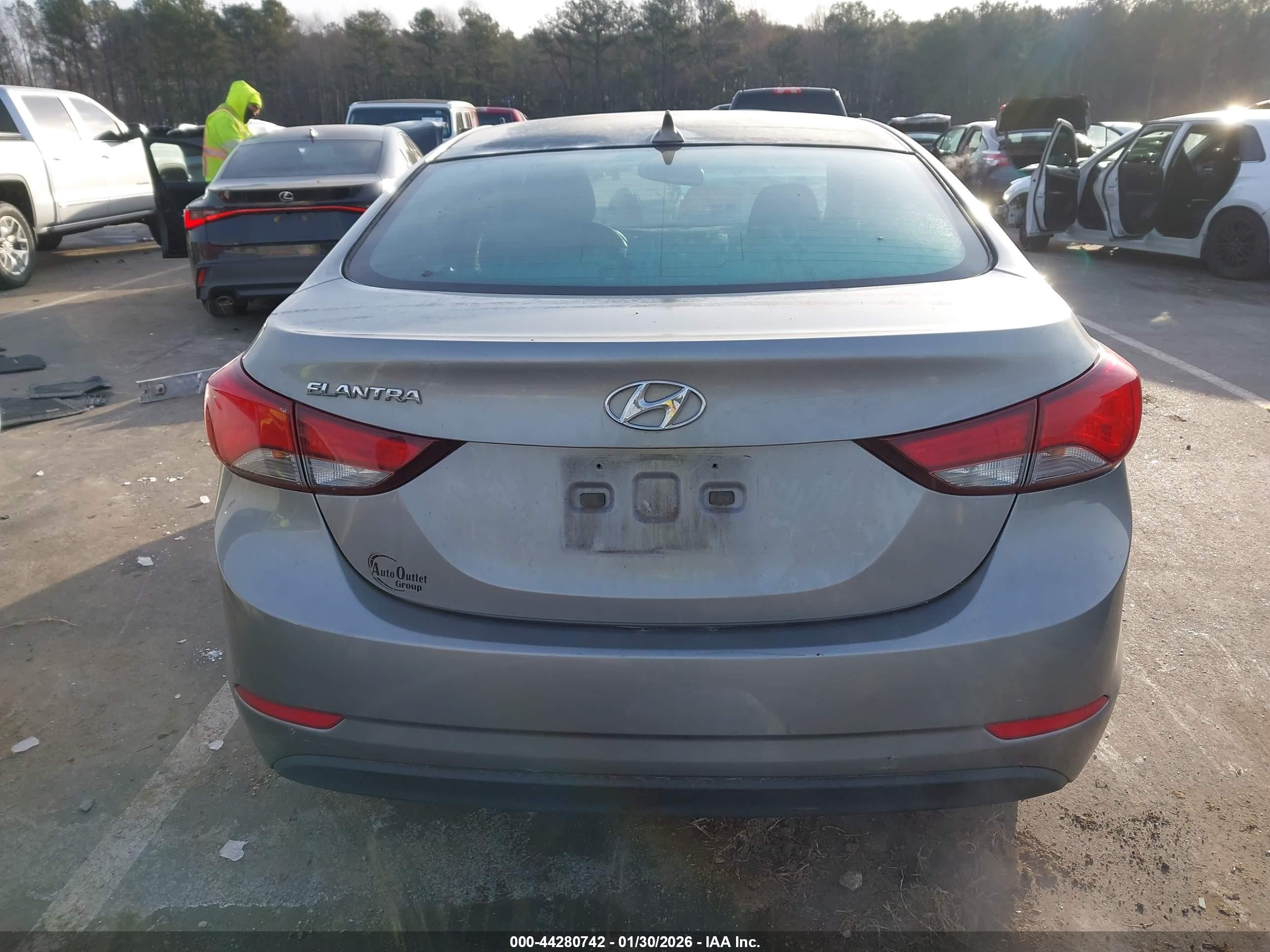 2014 Hyundai Elantra Se Beige vin: KMHDH4AE2EU091439