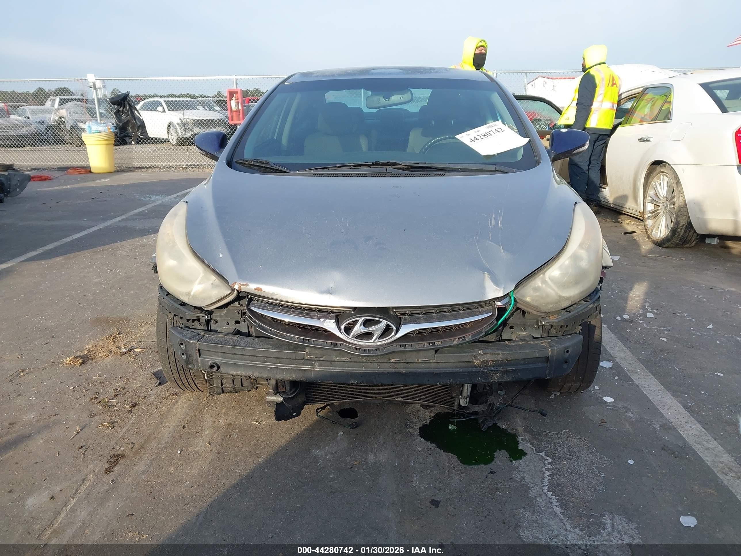 2014 Hyundai Elantra Se Beige vin: KMHDH4AE2EU091439