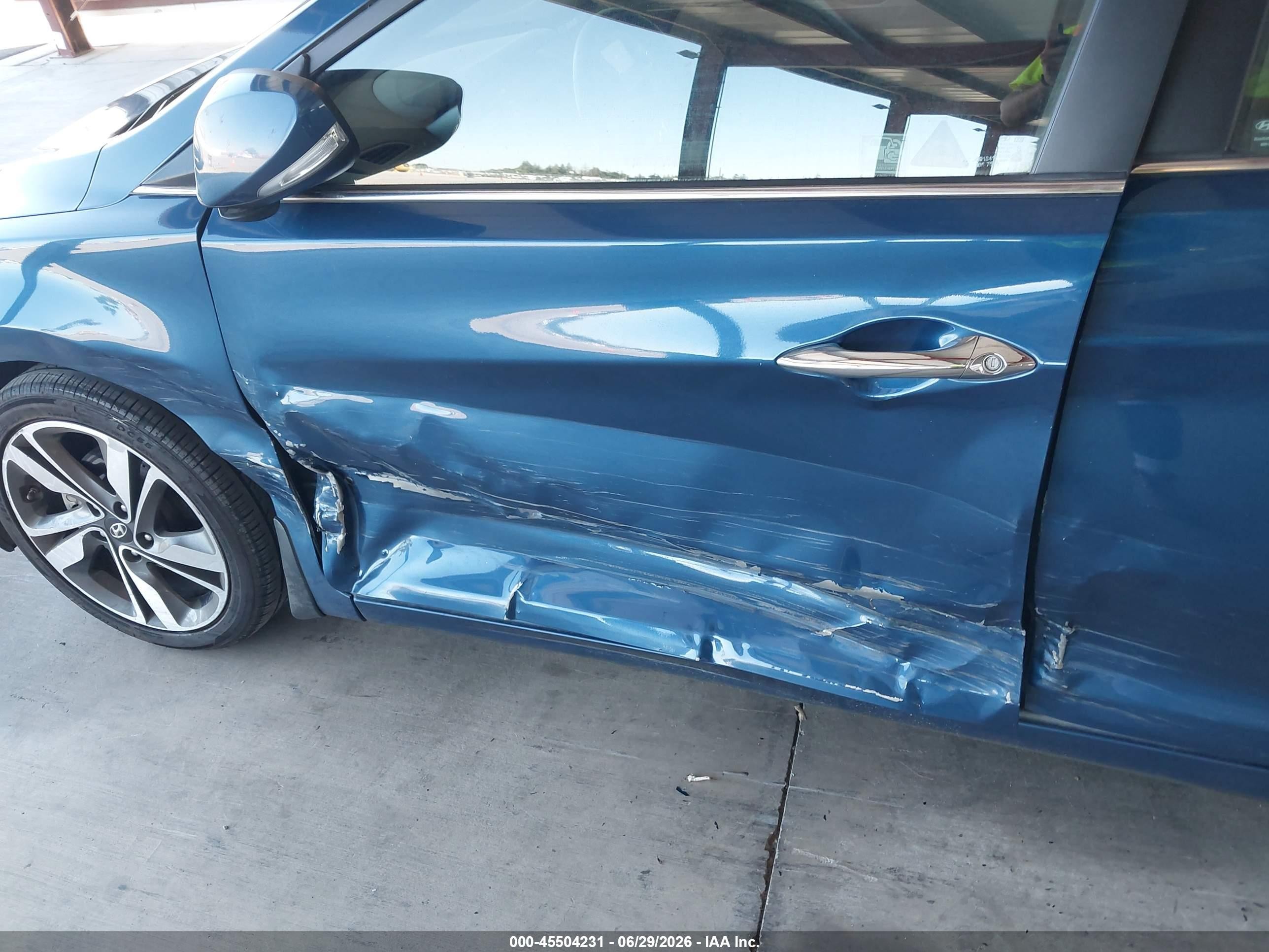 2014 Hyundai Elantra Limited Blue vin: KMHDH4AE2EU125086