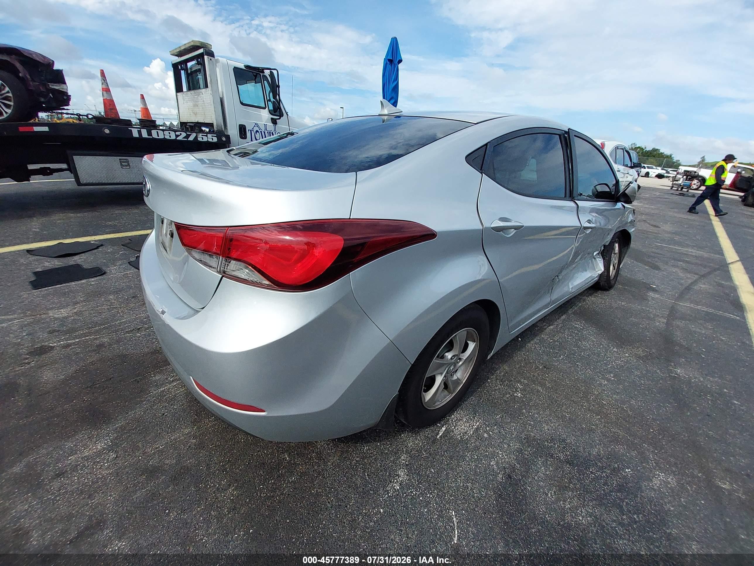2014 Hyundai Elantra Se Silver vin: KMHDH4AE2EU216973