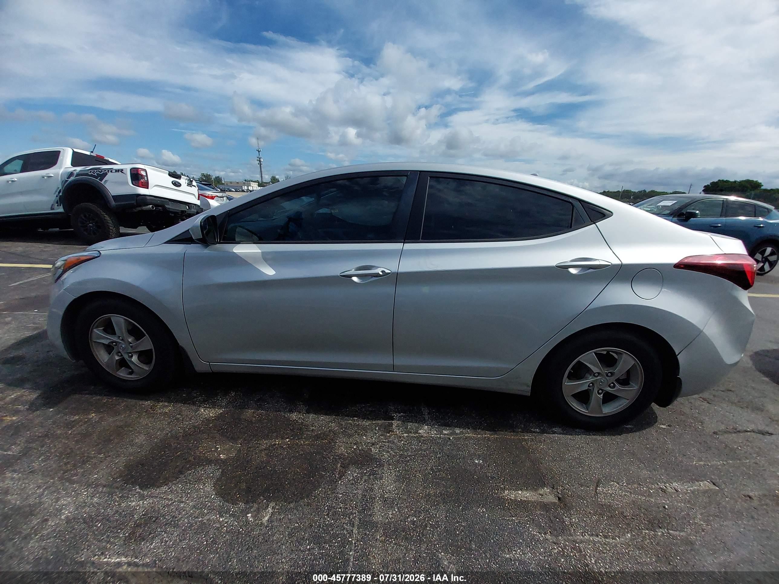 2014 Hyundai Elantra Se Silver vin: KMHDH4AE2EU216973