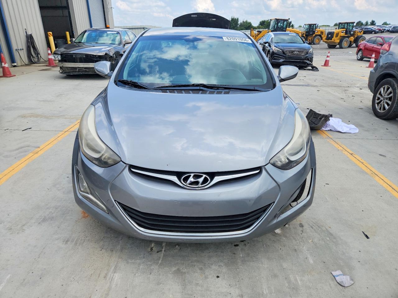 2015 Hyundai Elantra Silver vin: KMHDH4AE2FU249781