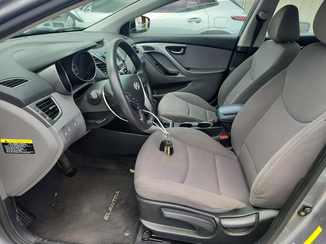 2015 Hyundai Elantra Silver vin: KMHDH4AE2FU249781
