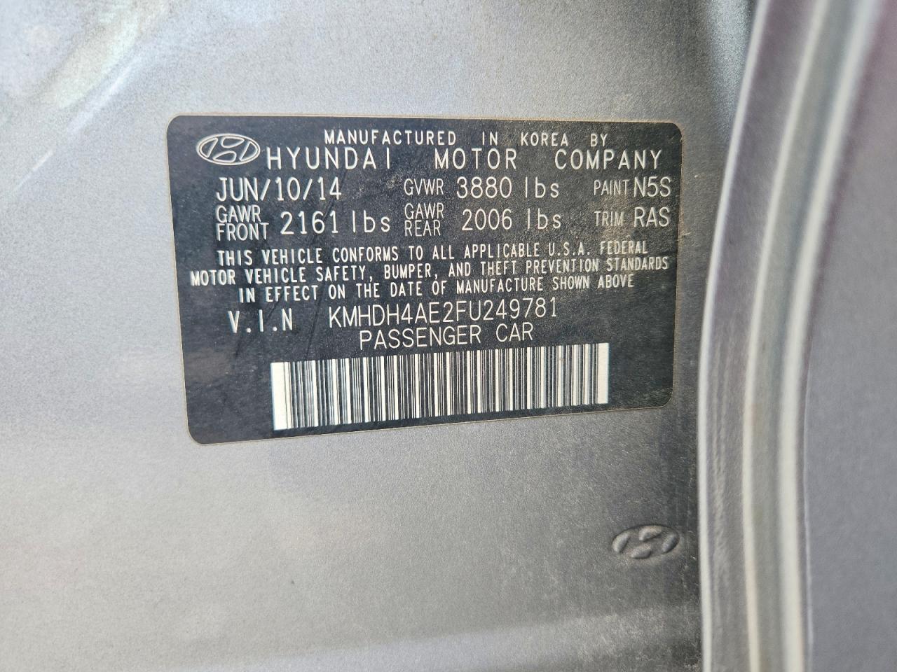 2015 Hyundai Elantra Silver vin: KMHDH4AE2FU249781