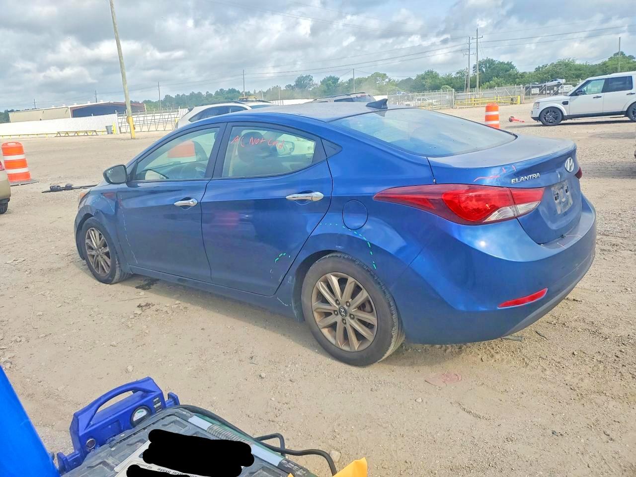 2015 Hyundai Elantra Se Blue vin: KMHDH4AE2FU311440