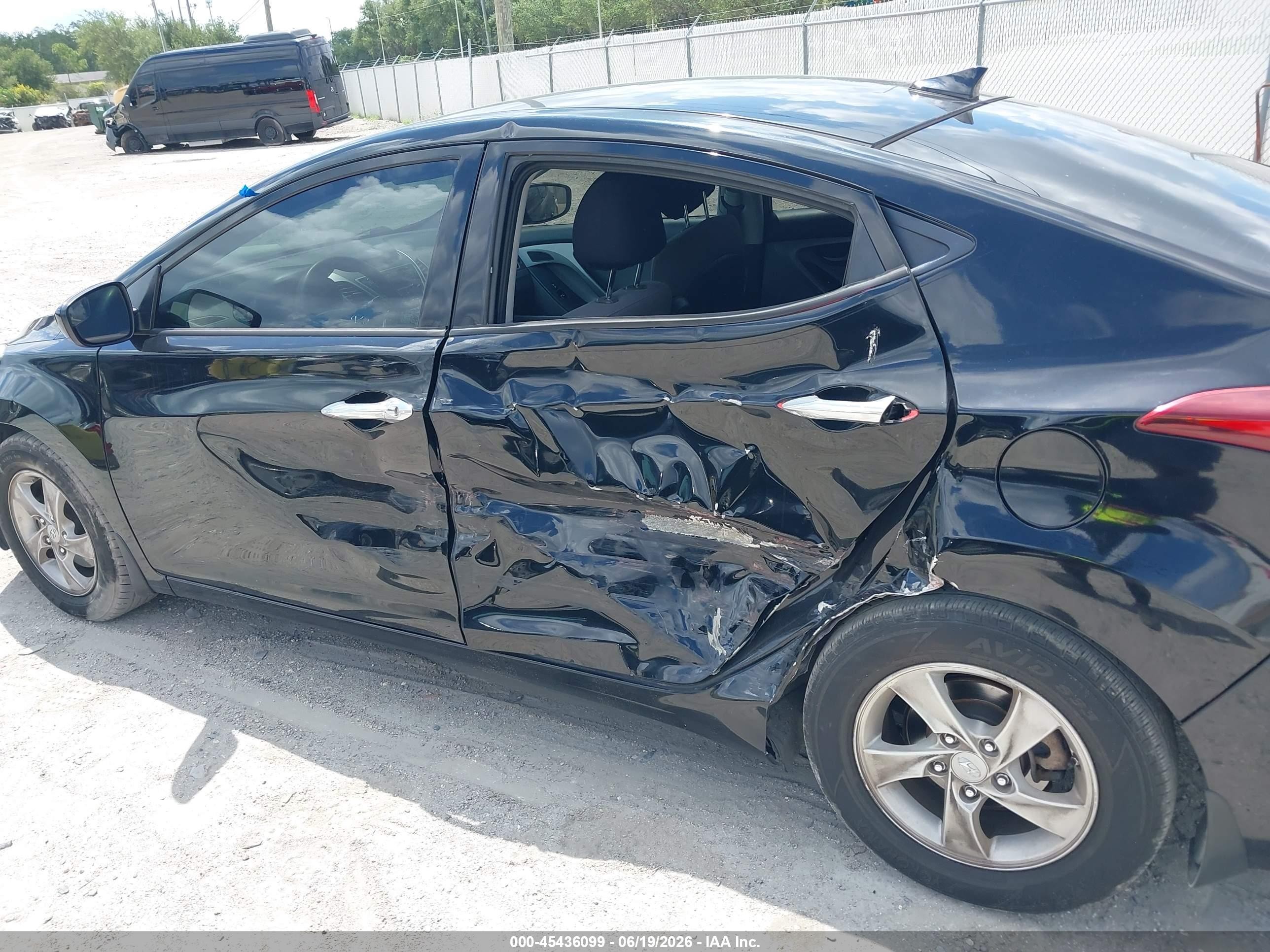 2015 Hyundai Elantra Se Black vin: KMHDH4AE2FU354577