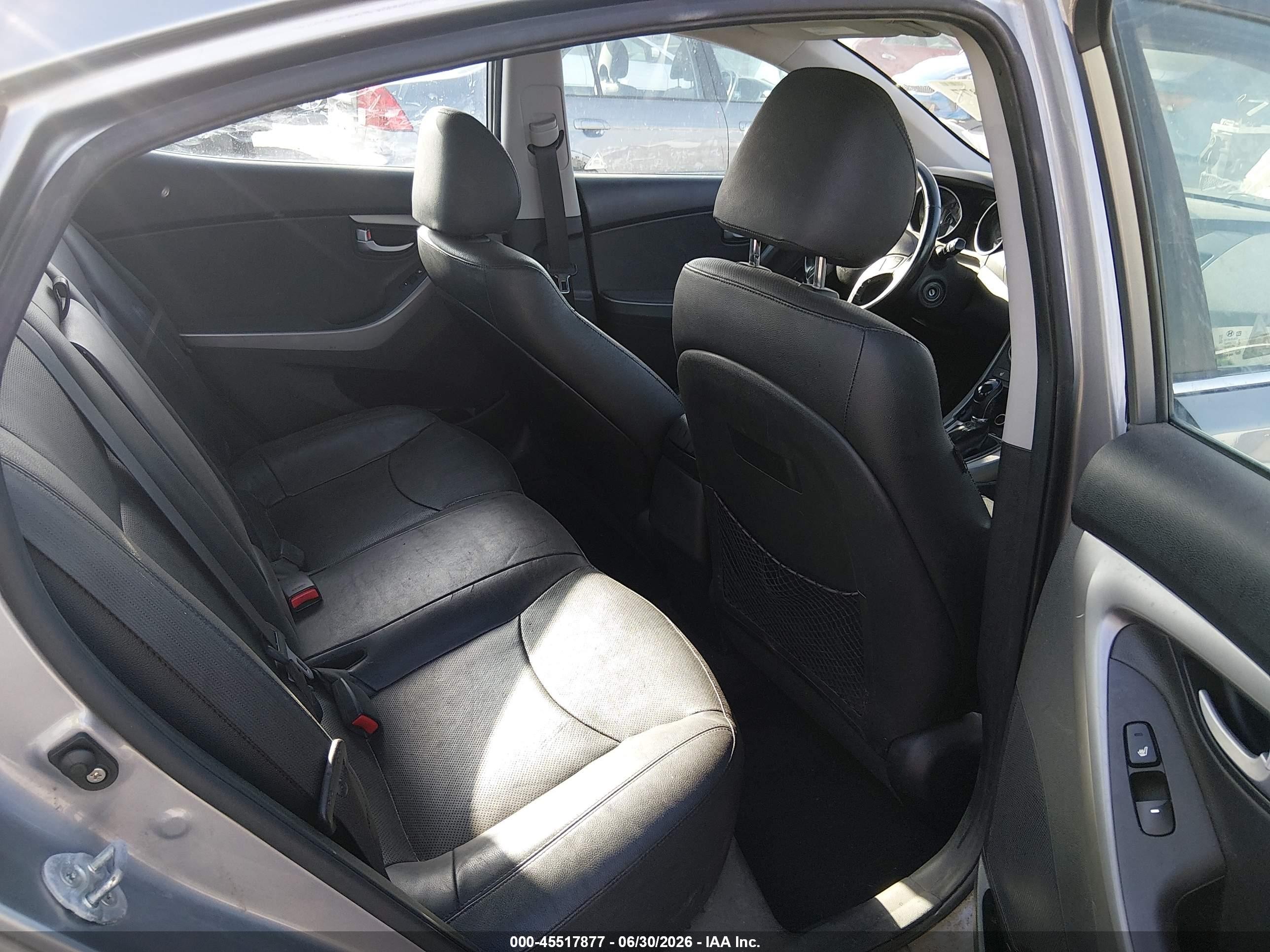 2015 Hyundai Elantra Limited Silver vin: KMHDH4AE2FU364879