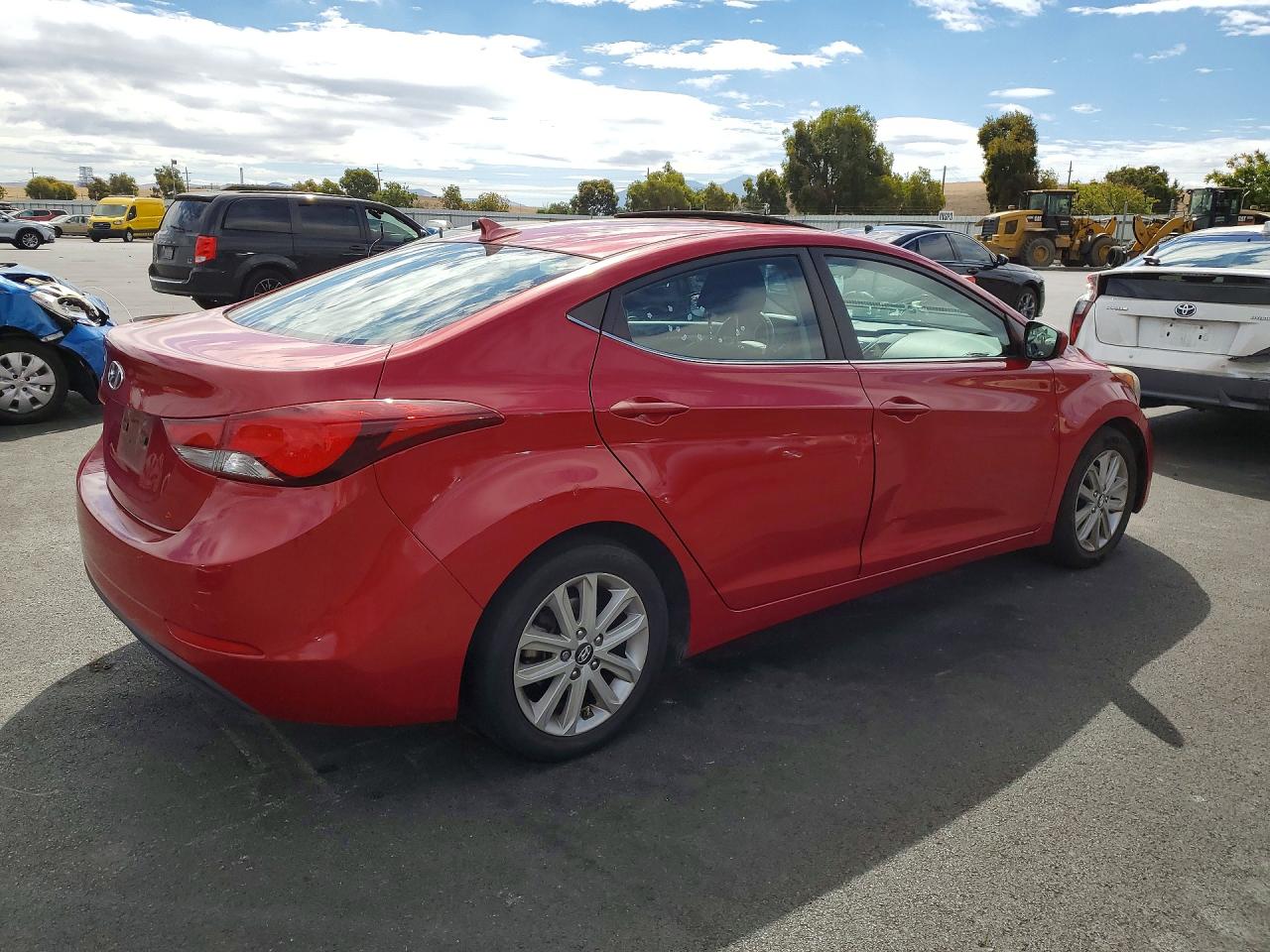 2015 Hyundai Elantra Se Red vin: KMHDH4AE2FU369399