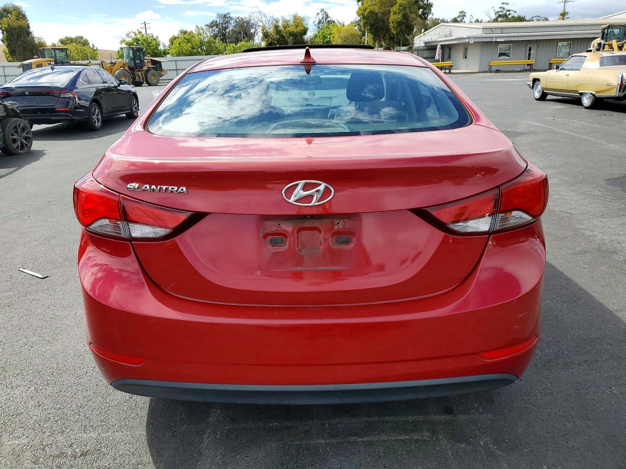 2015 Hyundai Elantra Se Red vin: KMHDH4AE2FU369399