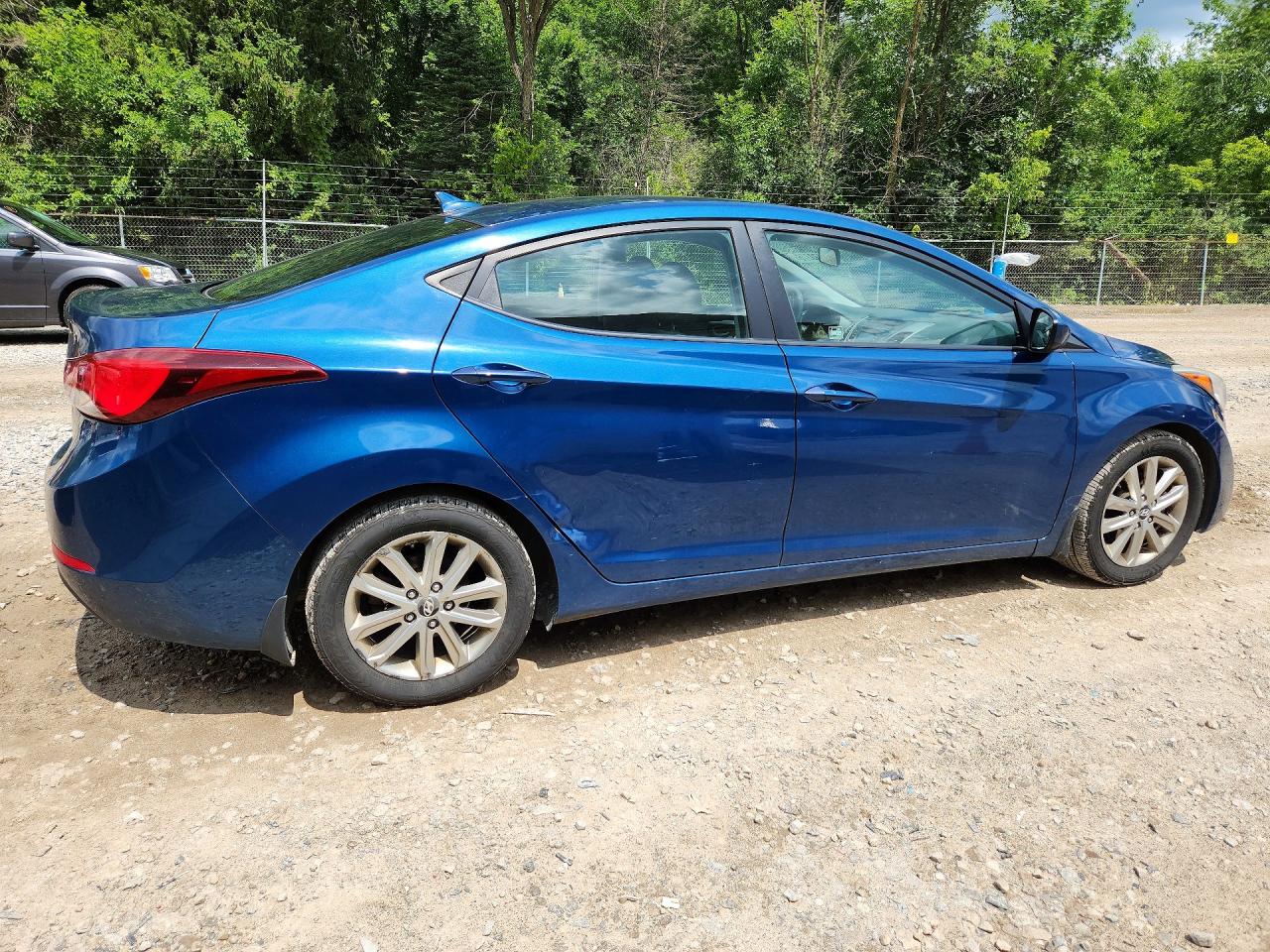 2015 Hyundai Elantra Se Blue vin: KMHDH4AE2FU421694