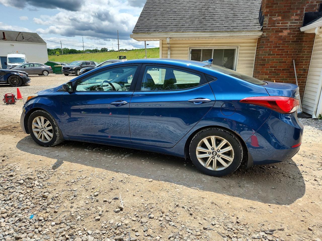 2015 Hyundai Elantra Se Blue vin: KMHDH4AE2FU421694