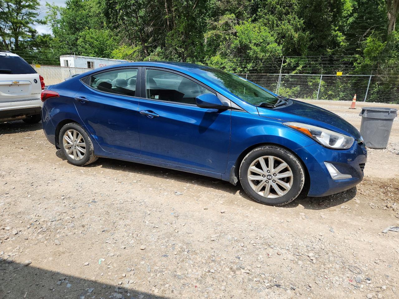 2015 Hyundai Elantra Se Blue vin: KMHDH4AE2FU421694