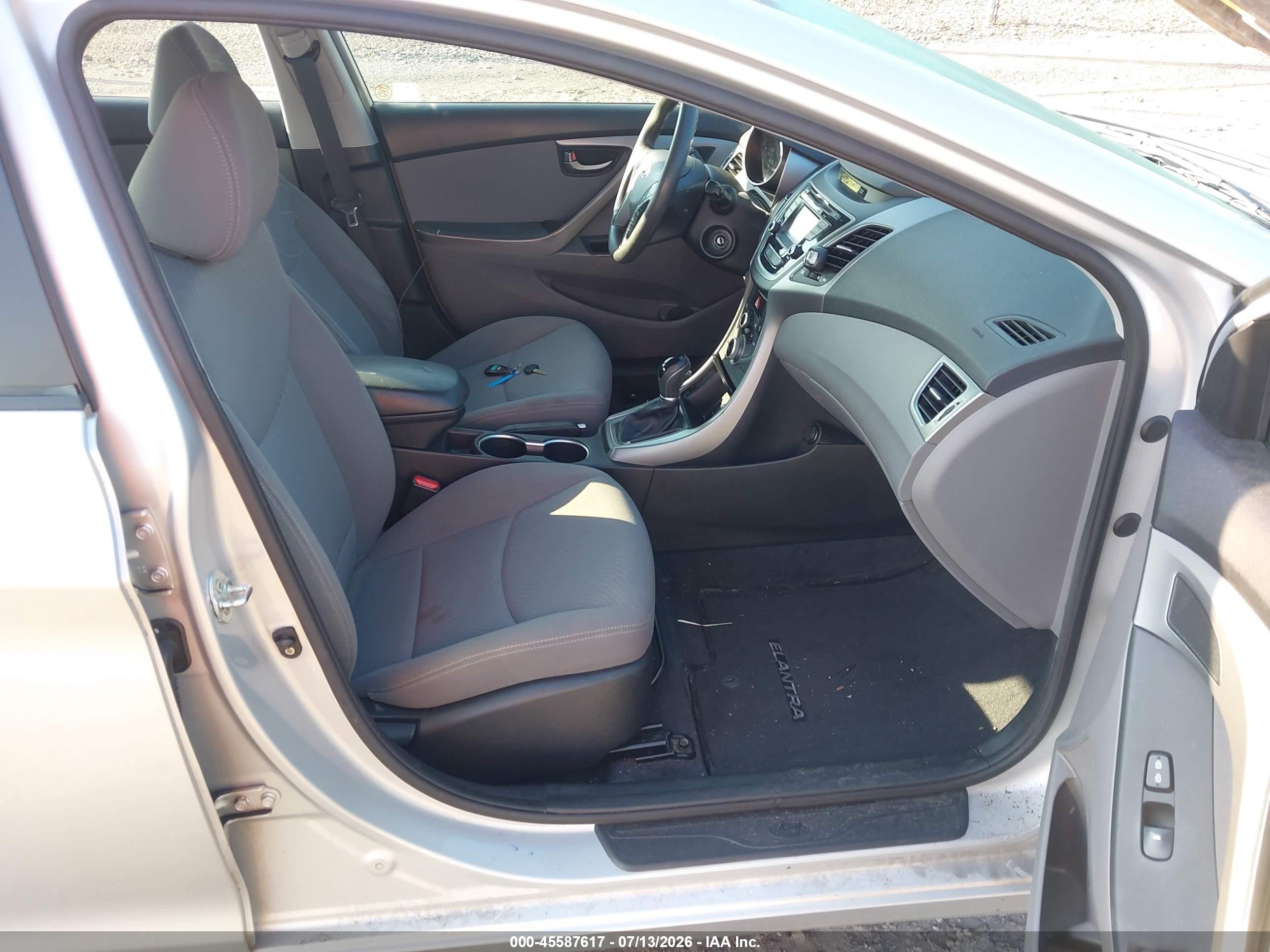 2015 Hyundai Elantra Se Silver vin: KMHDH4AE2FU438205