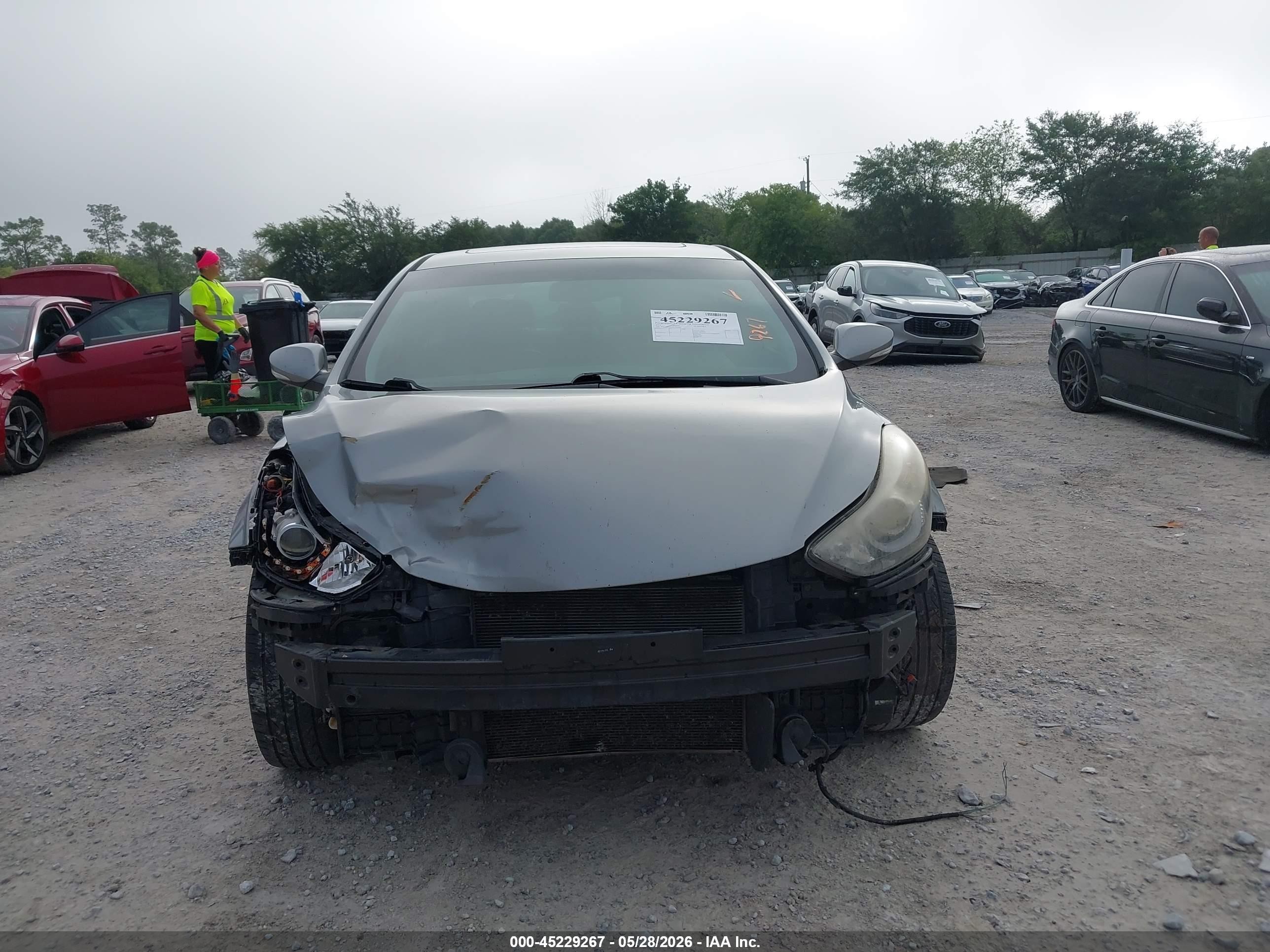 2015 Hyundai Elantra Limited Silver vin: KMHDH4AE2FU456087