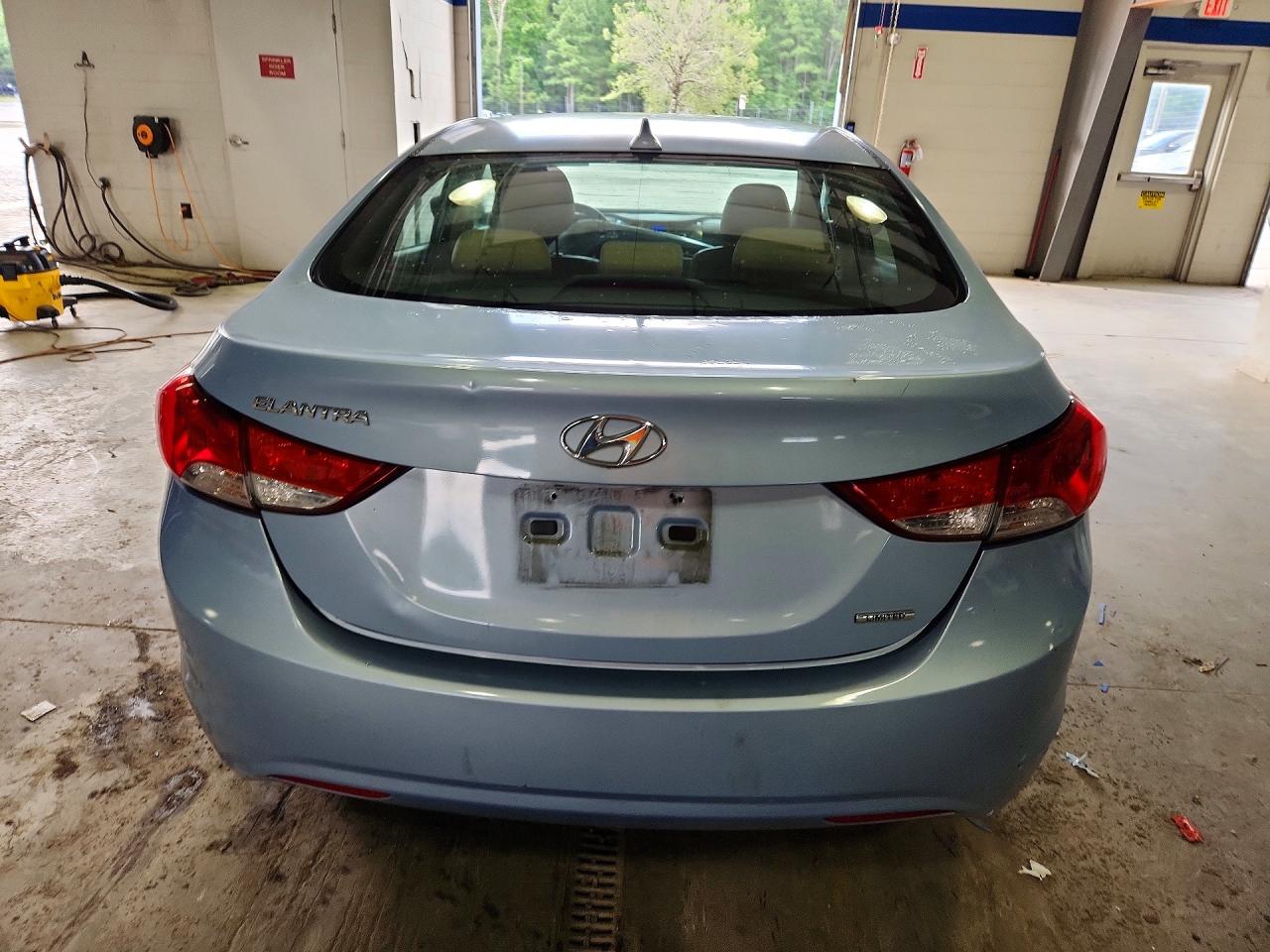 2011 Hyundai Elantra Limited Blue vin: KMHDH4AE3BU092451
