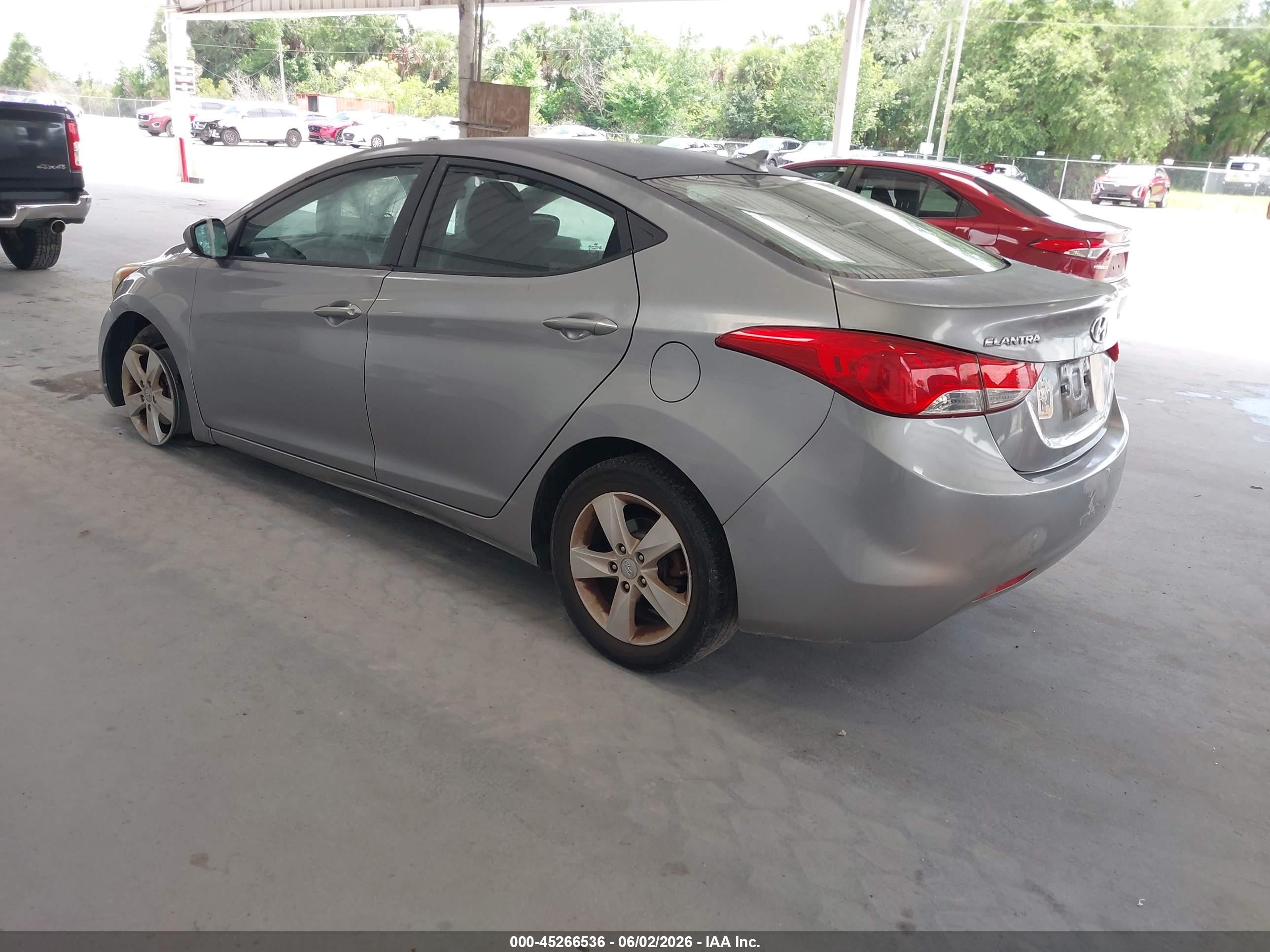 2011 Hyundai Elantra Gls (ulsan Plant) Silver vin: KMHDH4AE3BU151028