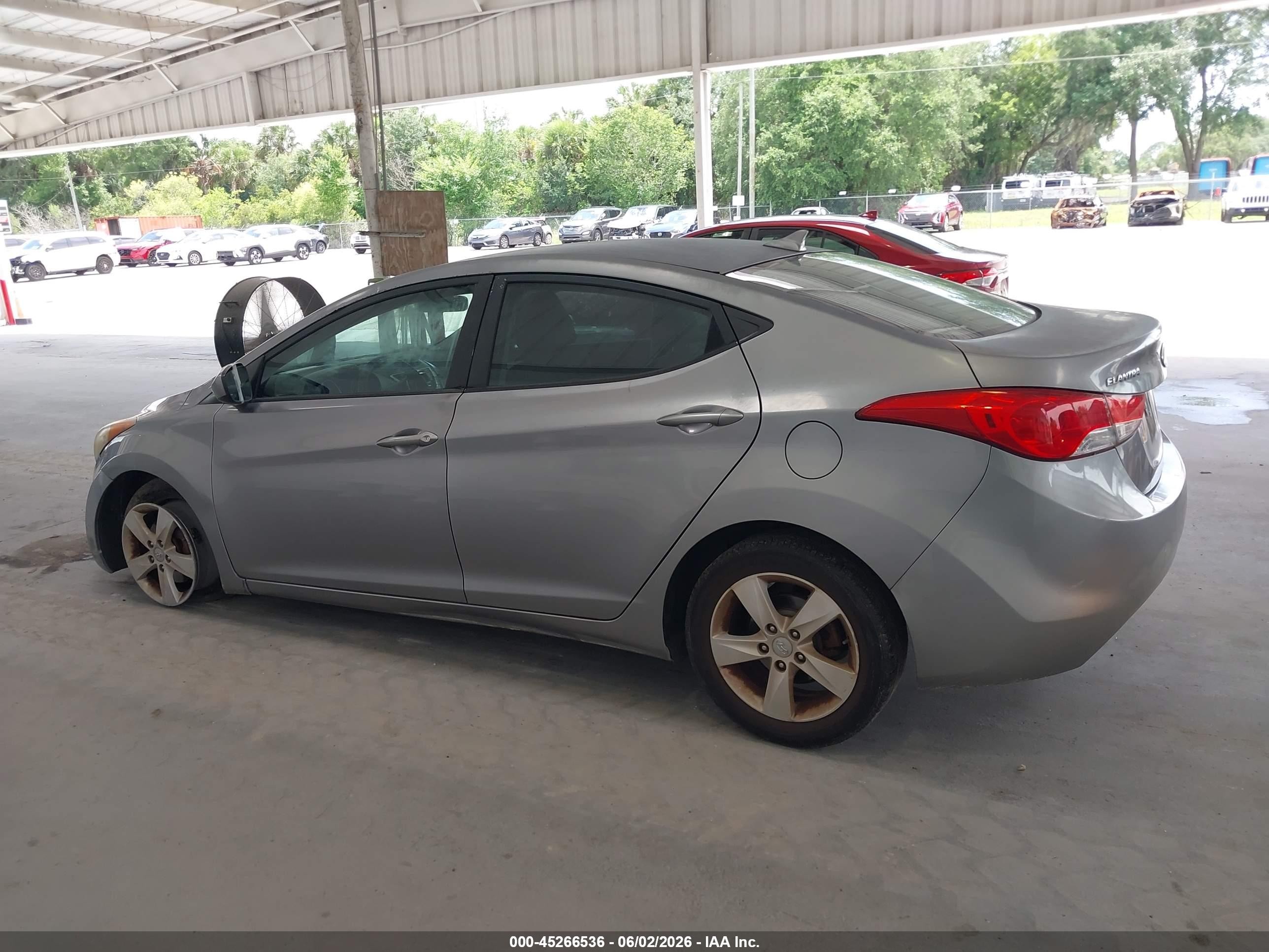 2011 Hyundai Elantra Gls (ulsan Plant) Silver vin: KMHDH4AE3BU151028