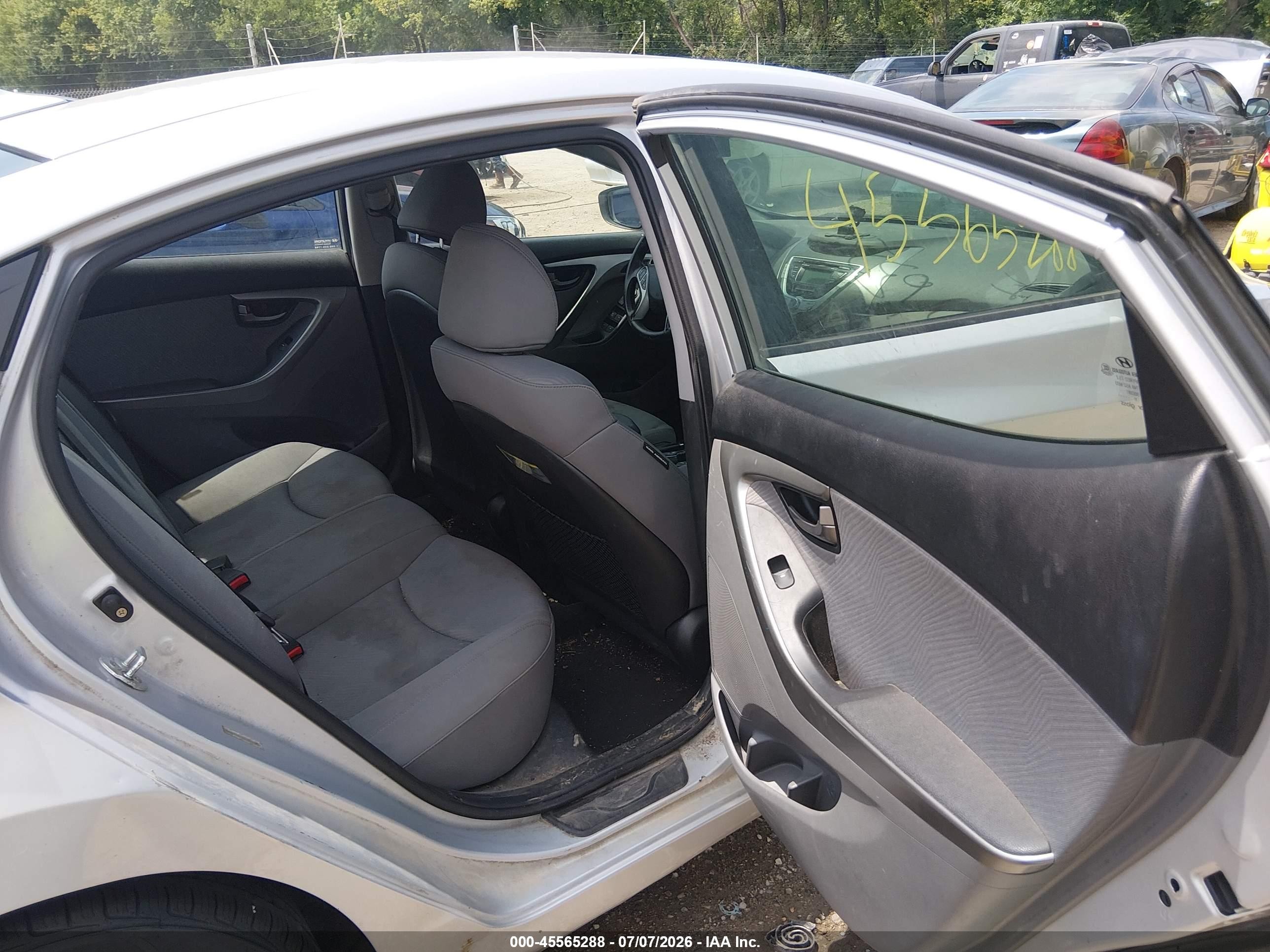 2012 Hyundai Elantra Gls (ulsan Plant) Silver vin: KMHDH4AE3CU228482