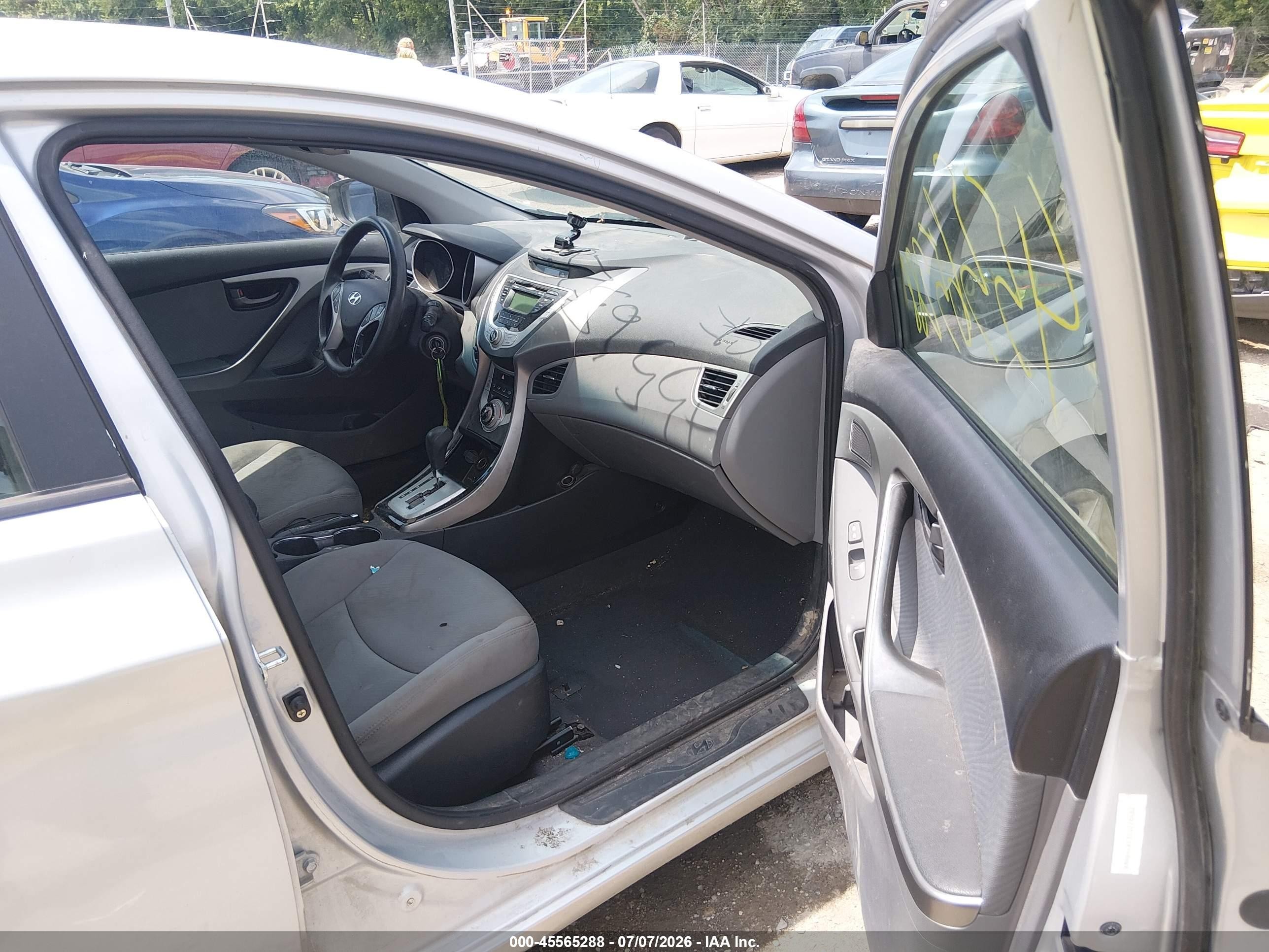 2012 Hyundai Elantra Gls (ulsan Plant) Silver vin: KMHDH4AE3CU228482