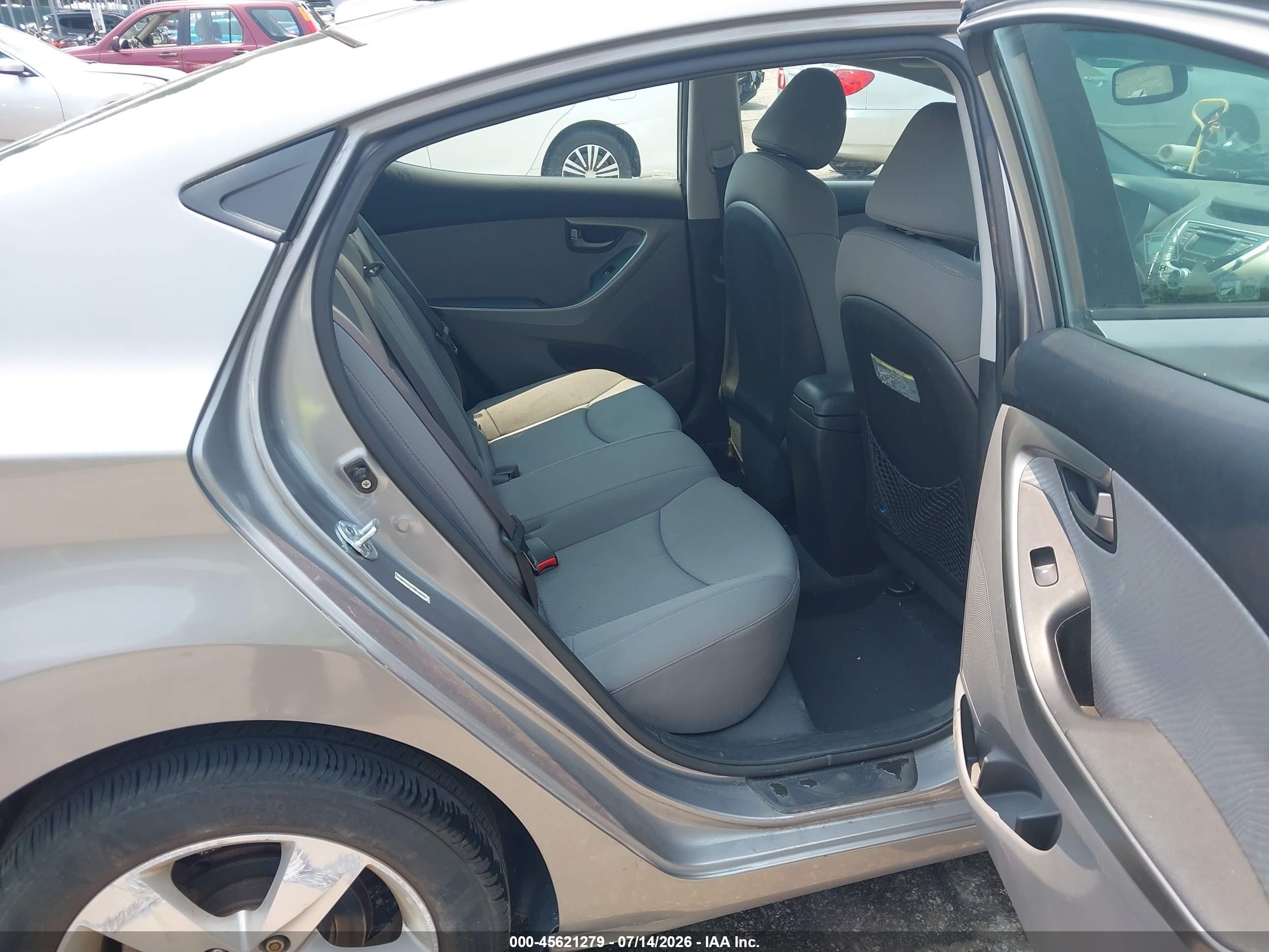 2012 Hyundai Elantra Gls (ulsan Plant) Silver vin: KMHDH4AE3CU236081