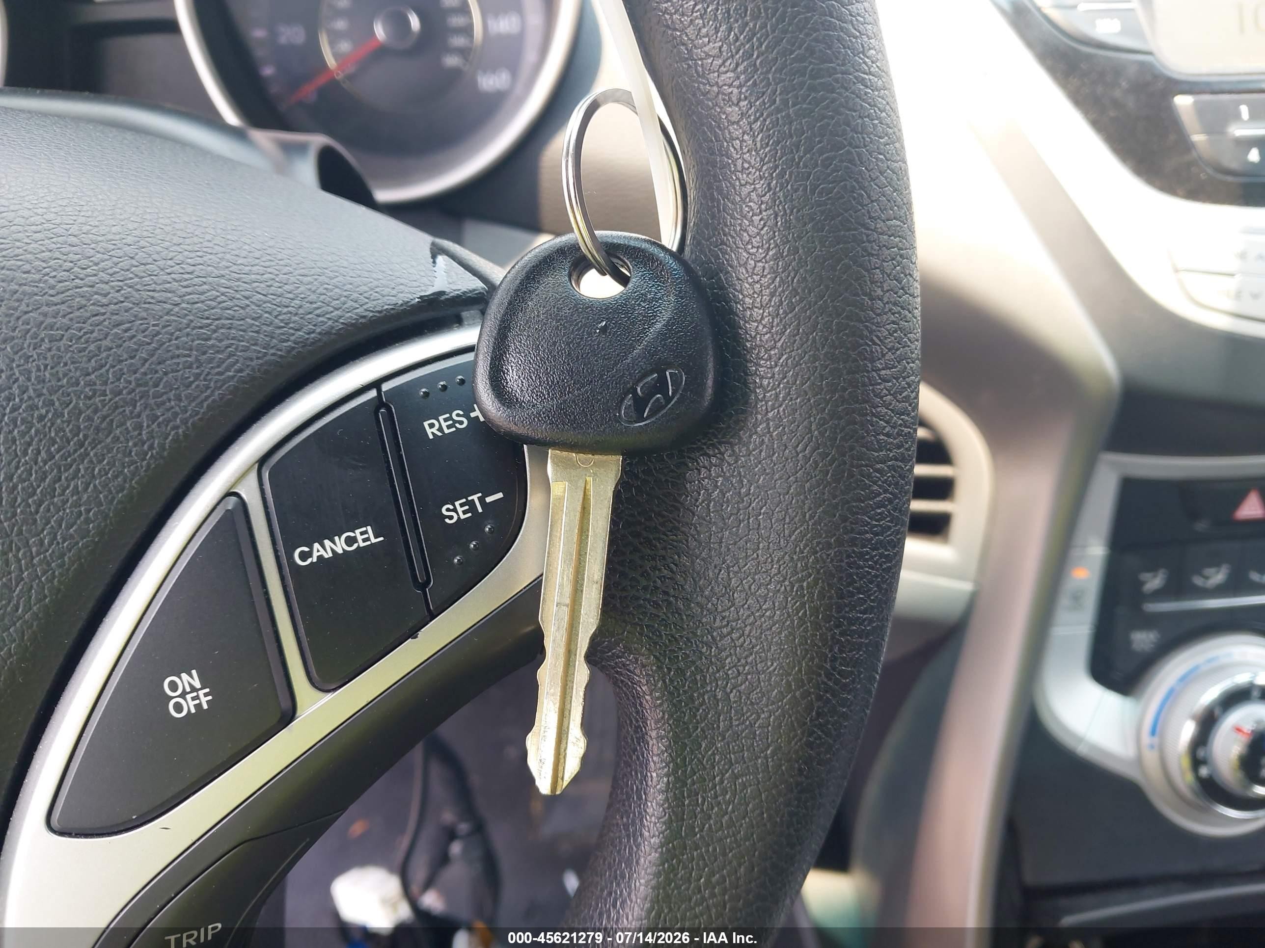 2012 Hyundai Elantra Gls (ulsan Plant) Silver vin: KMHDH4AE3CU236081